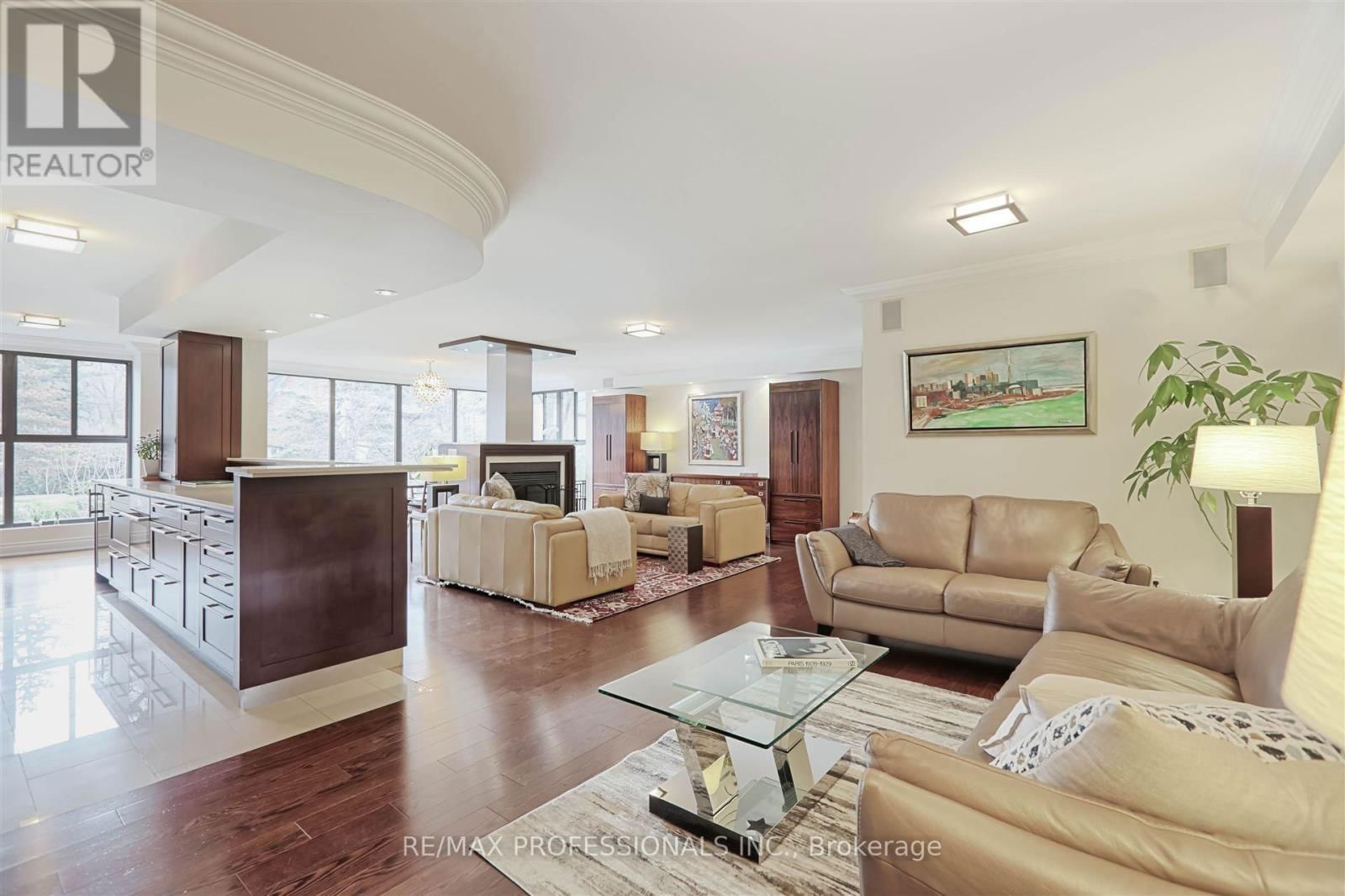 402 - 2545 BLOOR STREET WEST Image 14