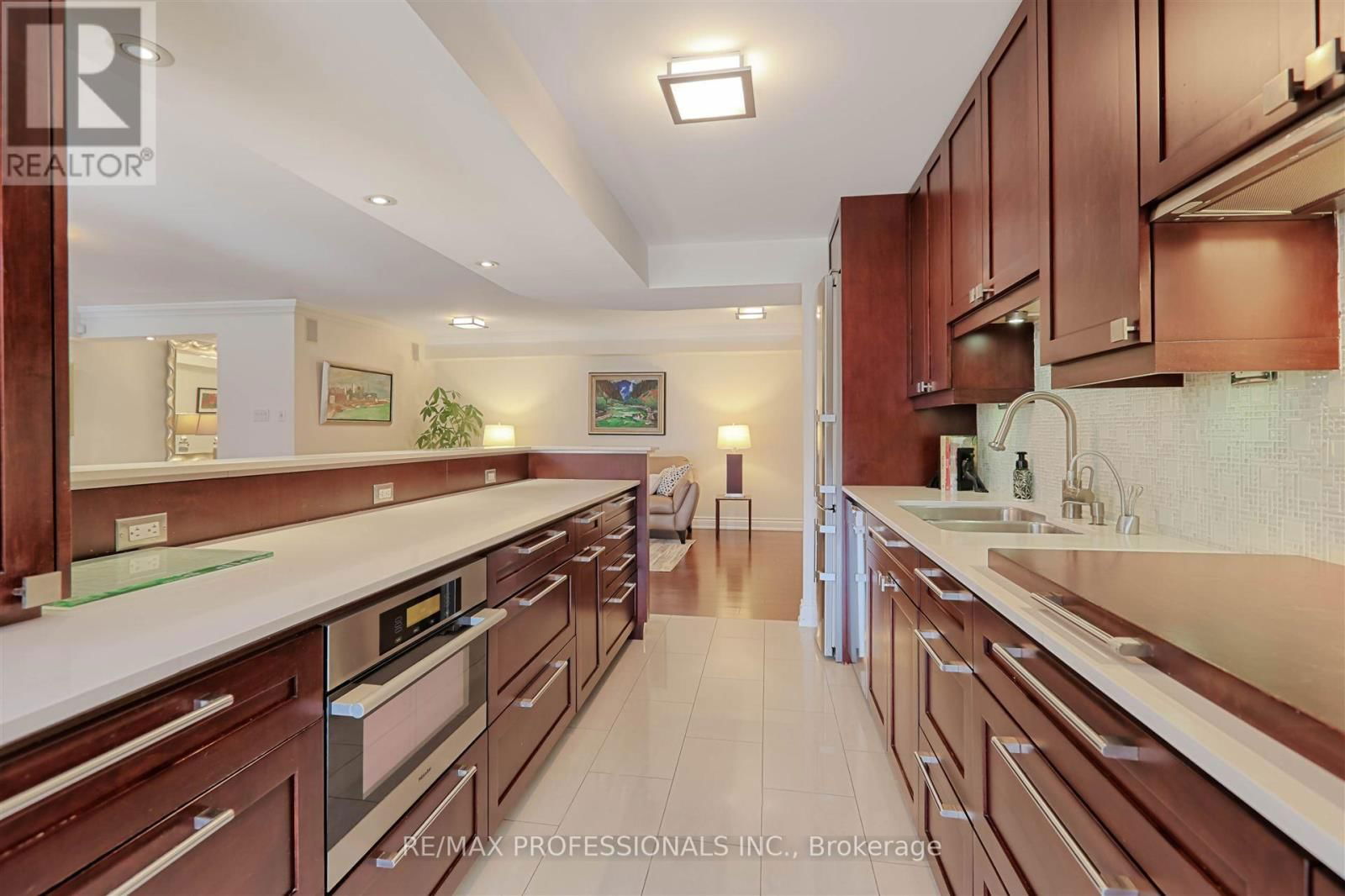402 - 2545 BLOOR STREET WEST Image 20