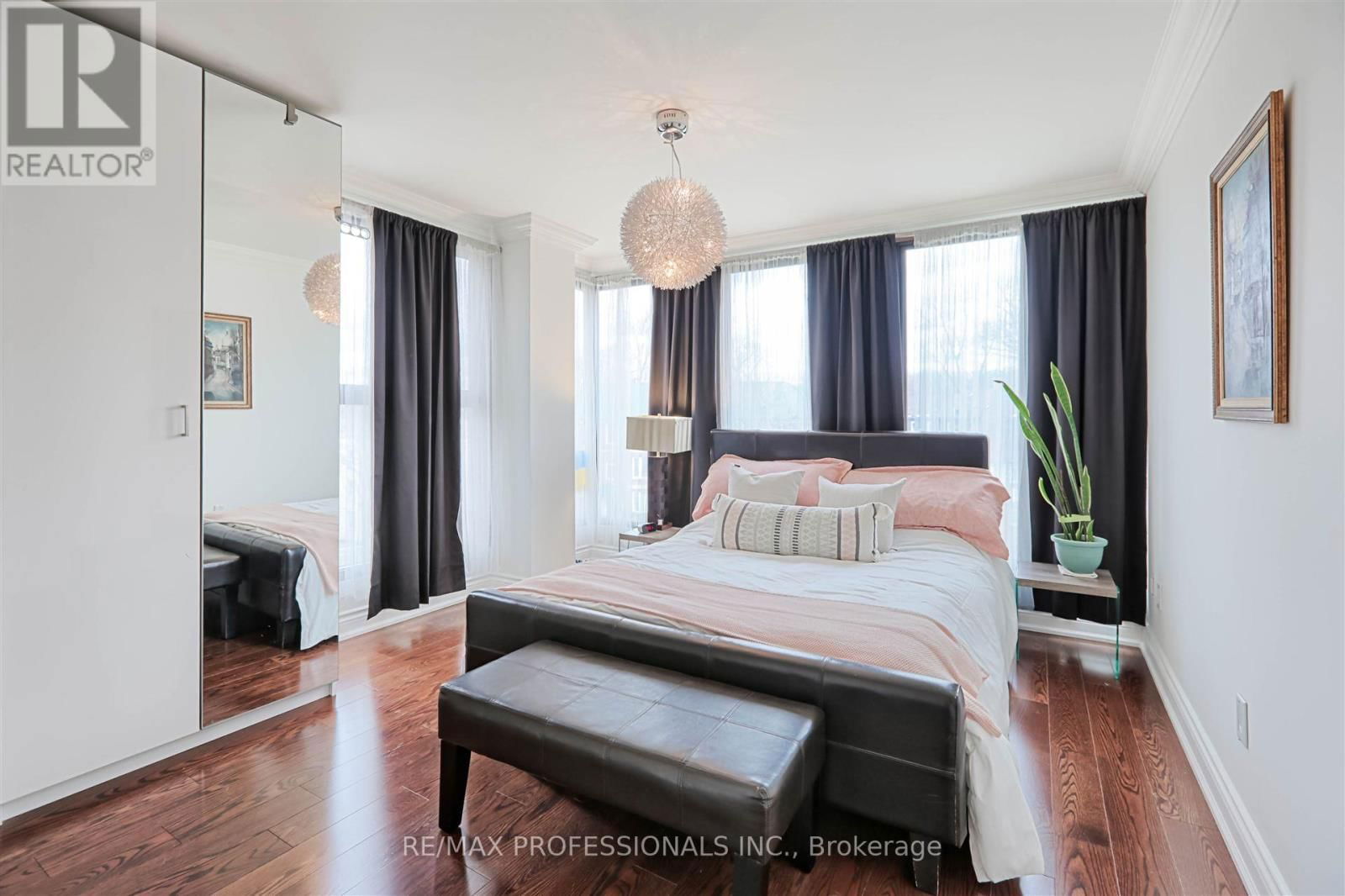 402 - 2545 BLOOR STREET WEST Image 31