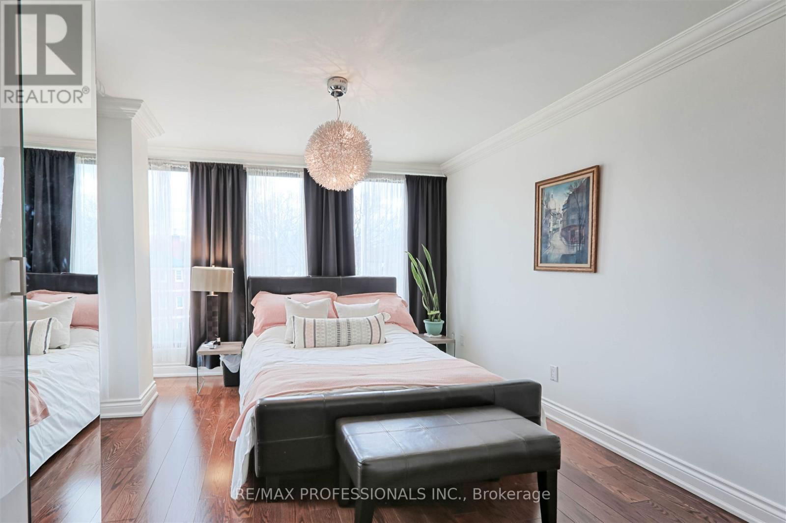 402 - 2545 BLOOR STREET WEST Image 32
