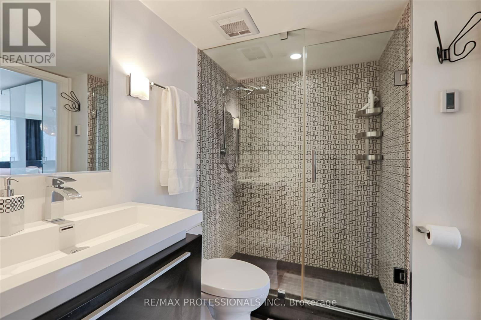 402 - 2545 BLOOR STREET WEST Image 33