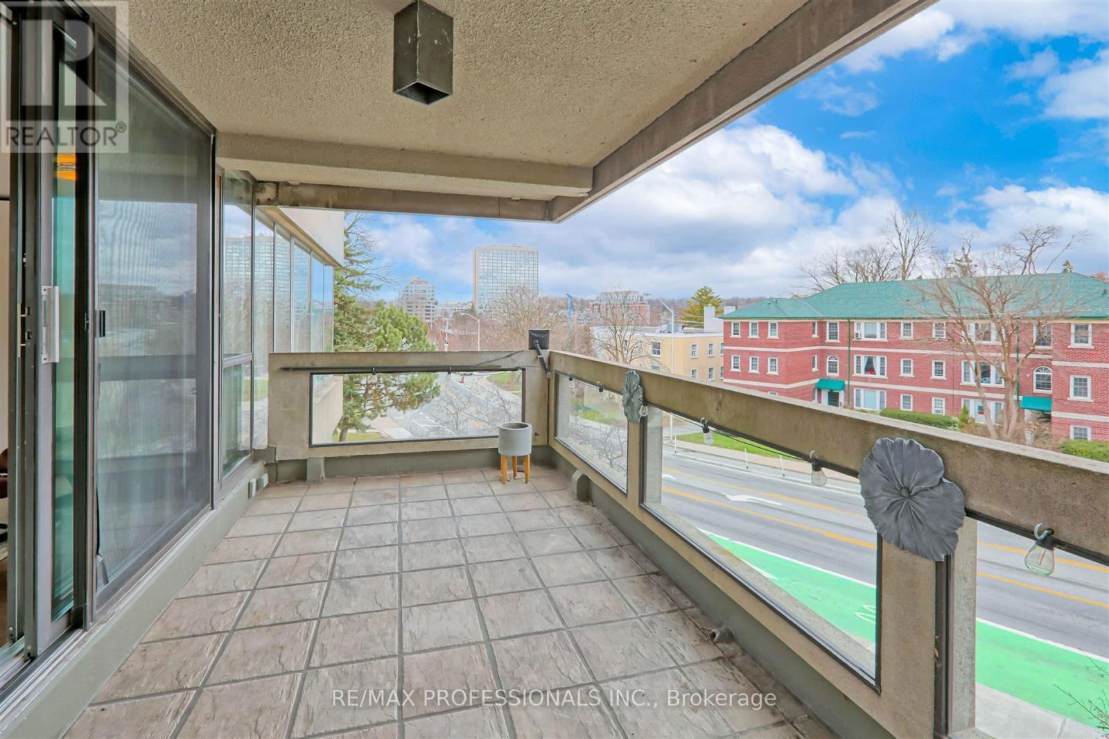 402 - 2545 BLOOR STREET WEST Image 35