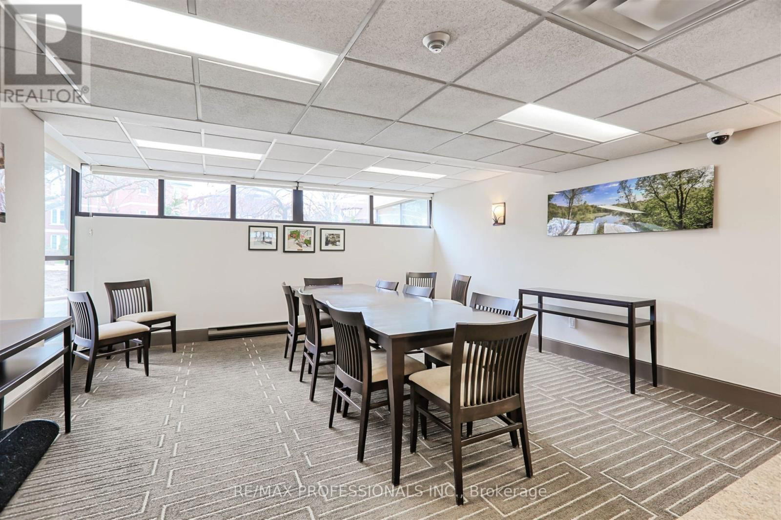 402 - 2545 BLOOR STREET WEST Image 37