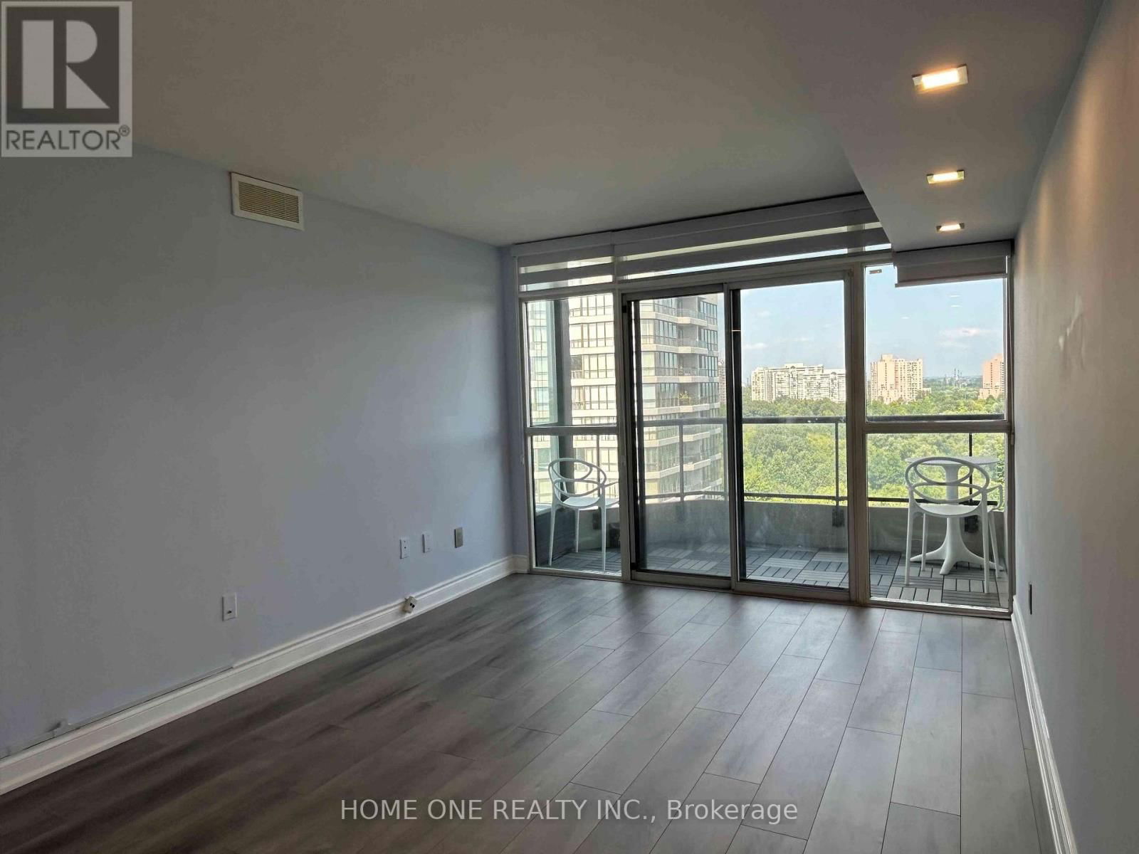 1012 - 3 ROWNTREE ROAD Image 38