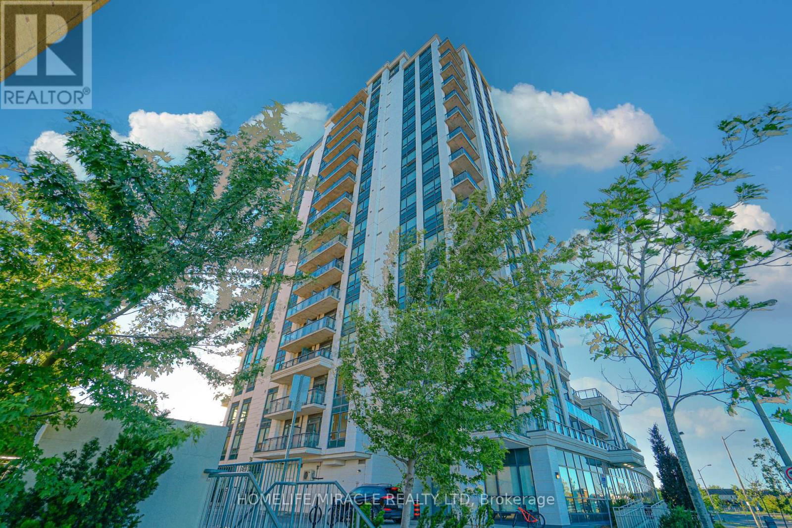 1609 - 840 QUEENS PLATE DRIVE Image 3