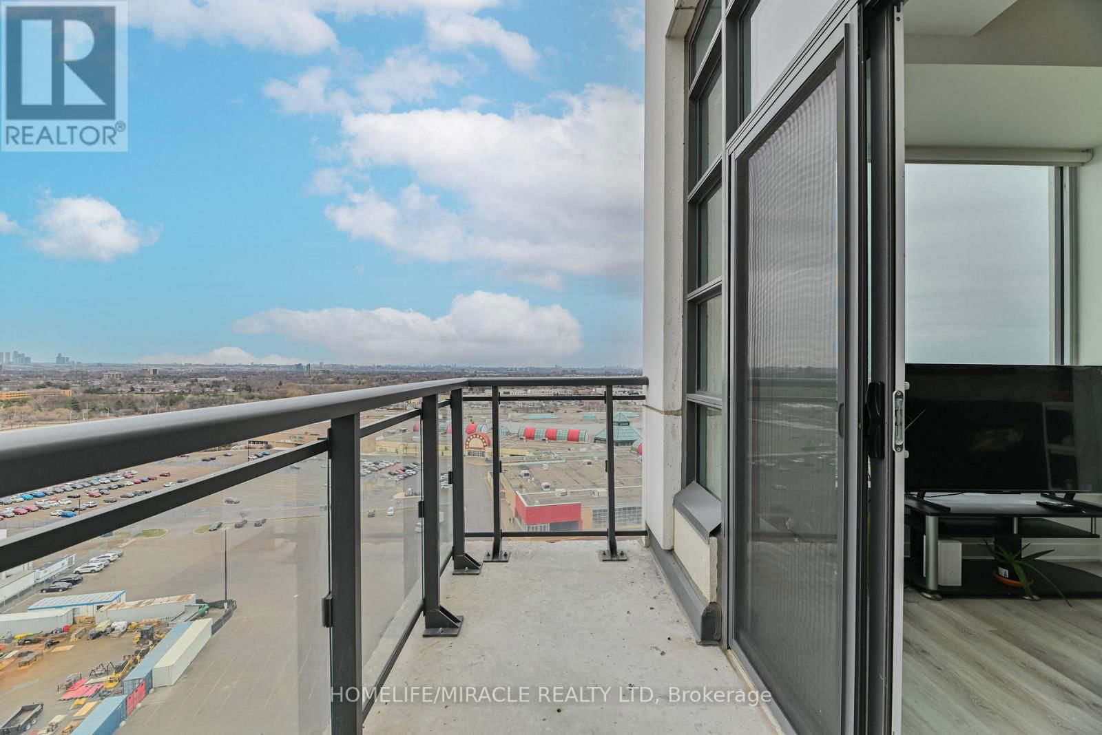 1609 - 840 QUEENS PLATE DRIVE Image 30