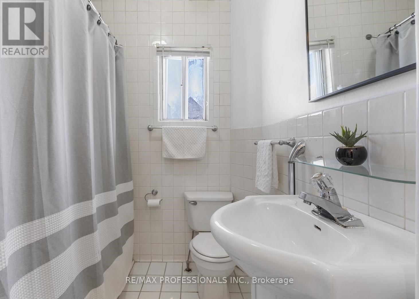 259 GARDEN AVENUE Image 19