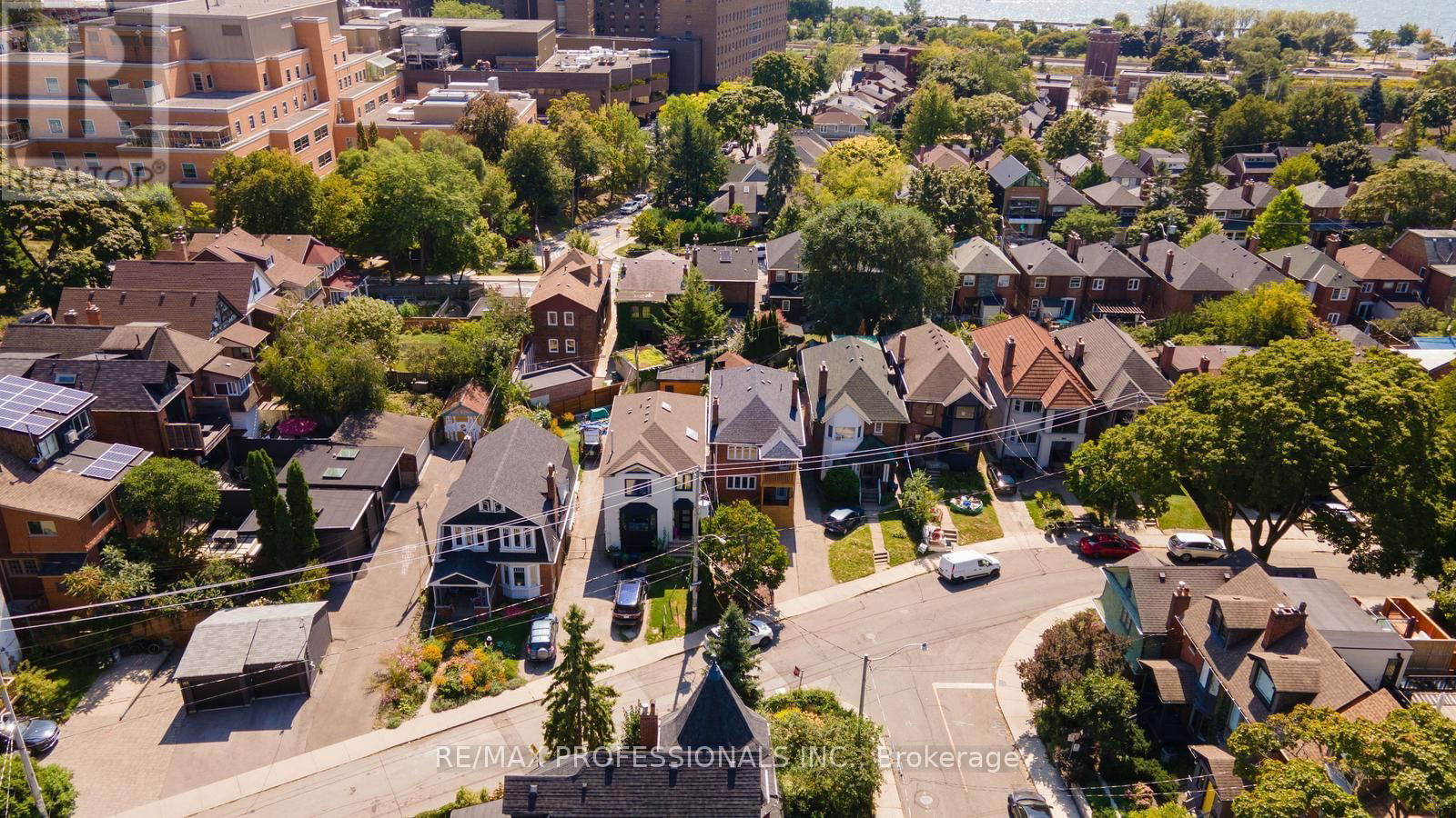 259 GARDEN AVENUE Image 29