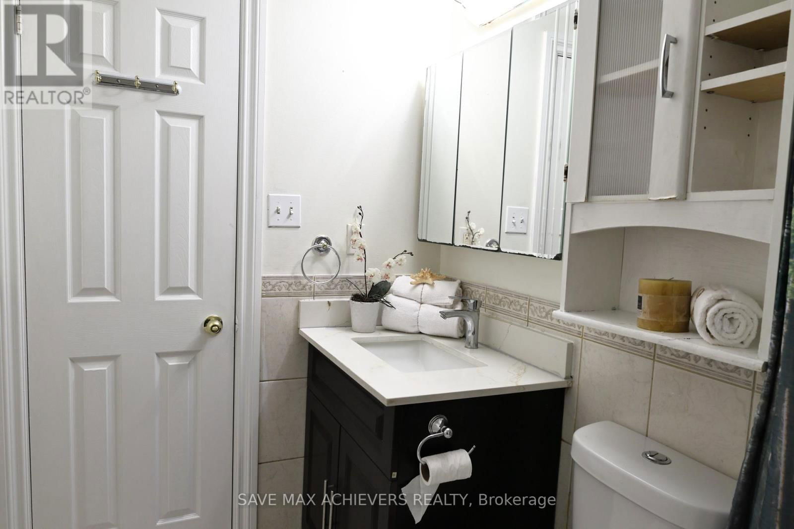 3 GOLD FINCH COURT Image 36
