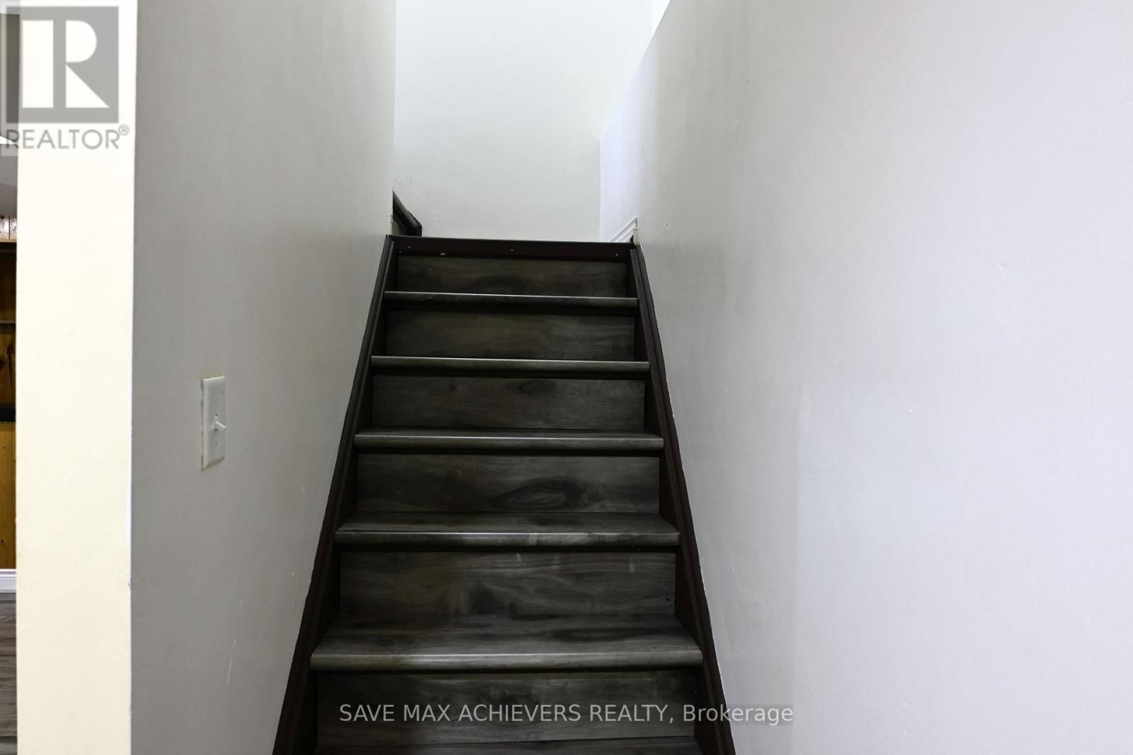 3 GOLD FINCH COURT Image 37