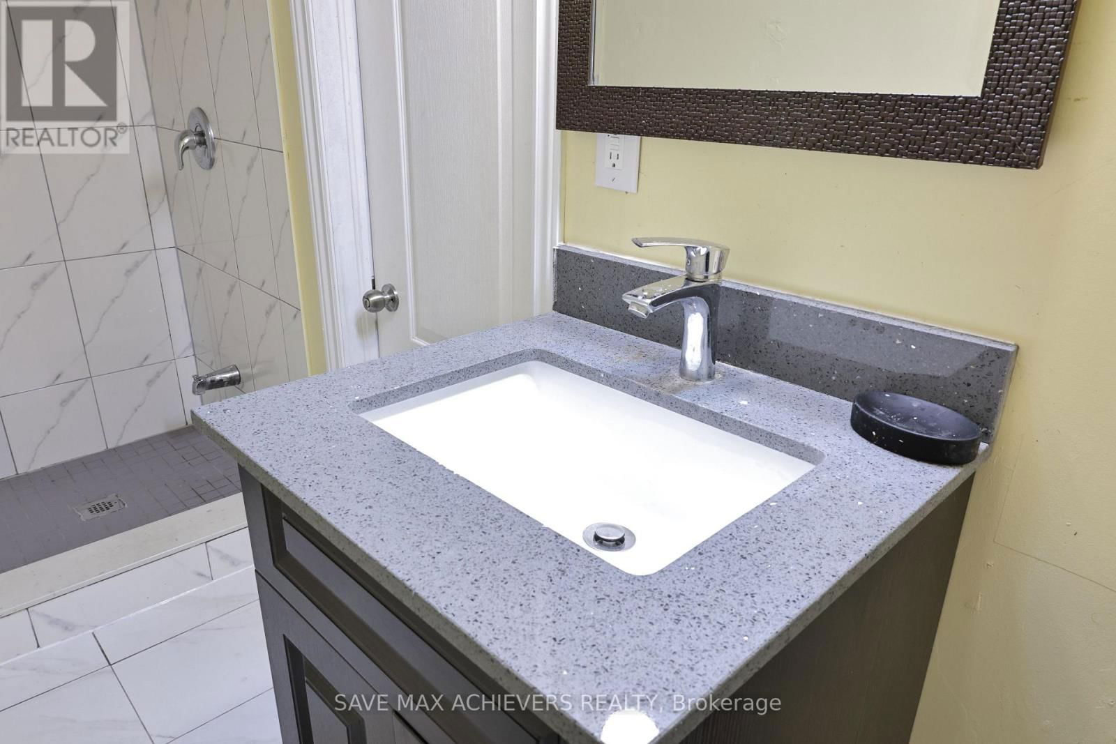 3 GOLD FINCH COURT Image 43