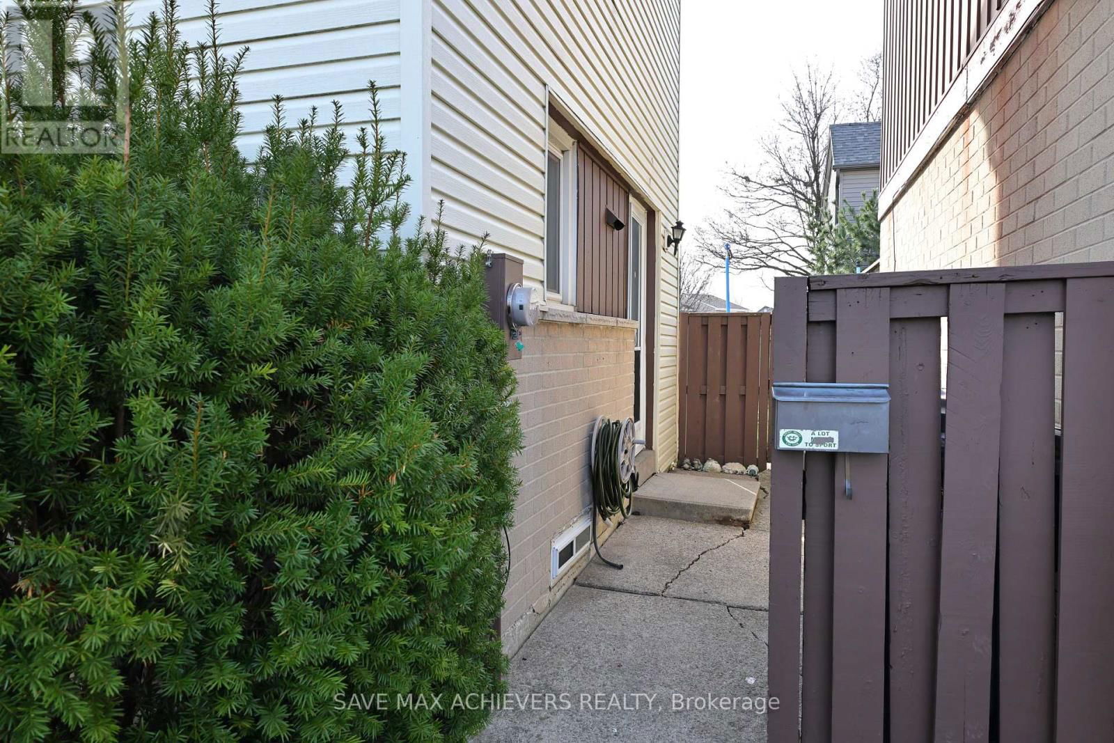 3 GOLD FINCH COURT Image 5