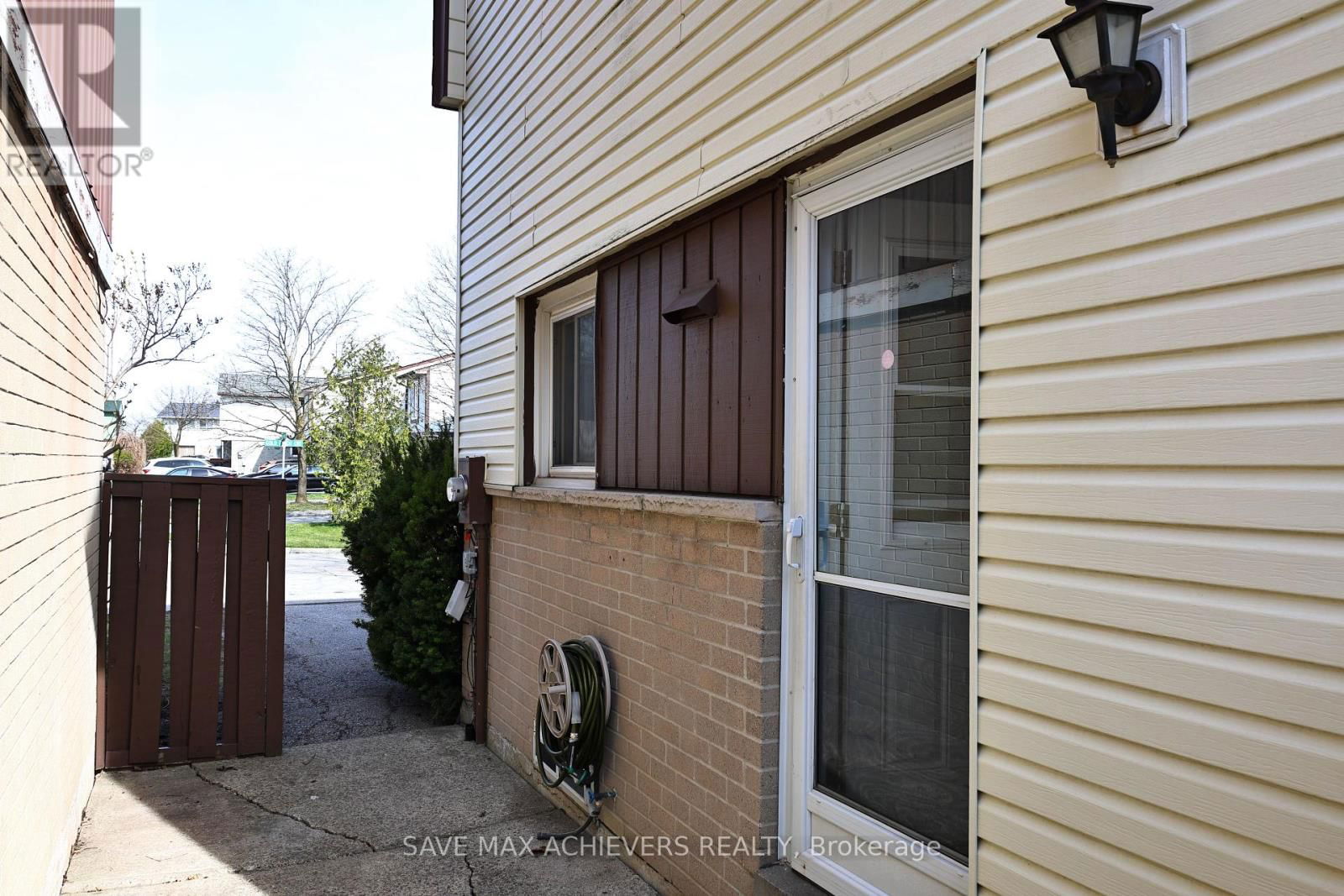 3 GOLD FINCH COURT Image 6
