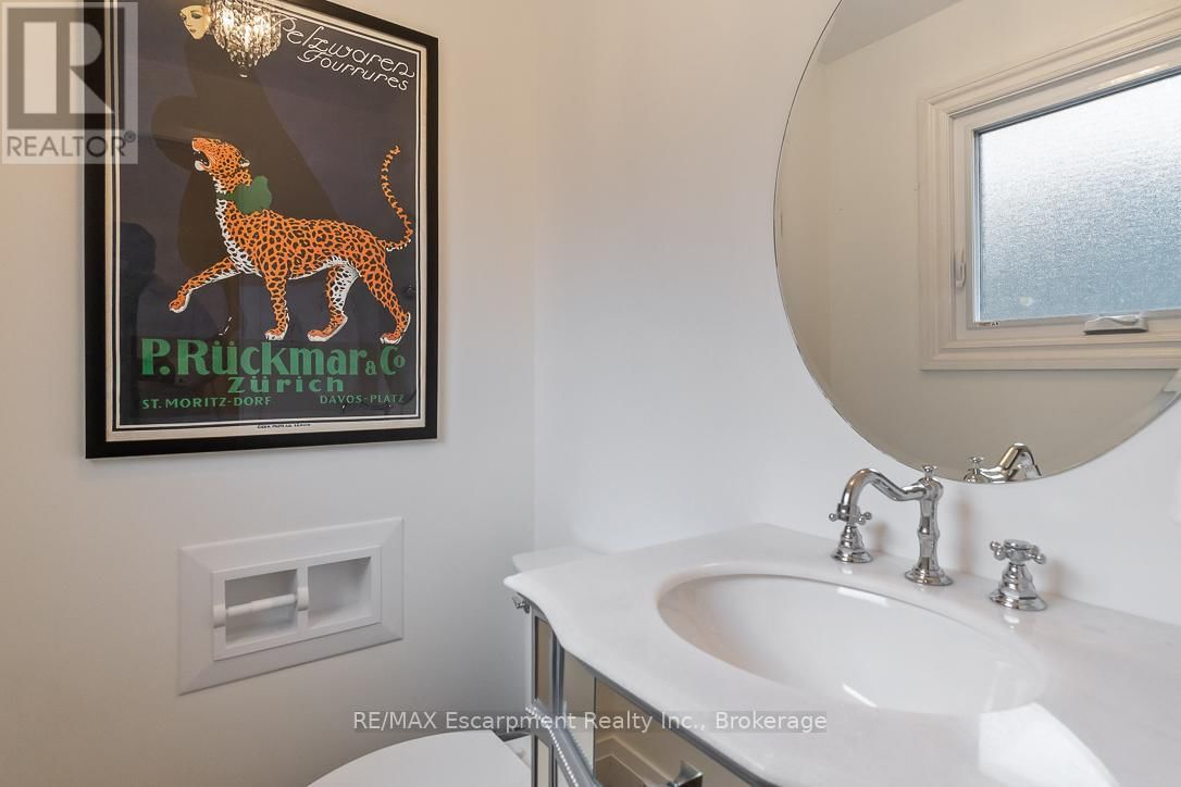 2365 DEVON ROAD Image 18