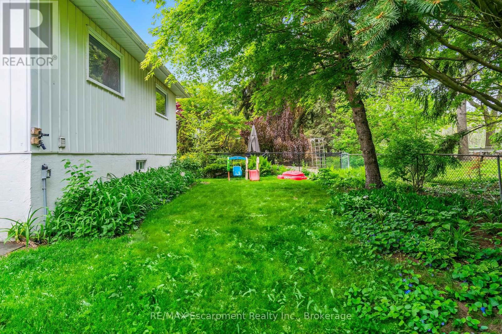 2365 DEVON ROAD Image 30