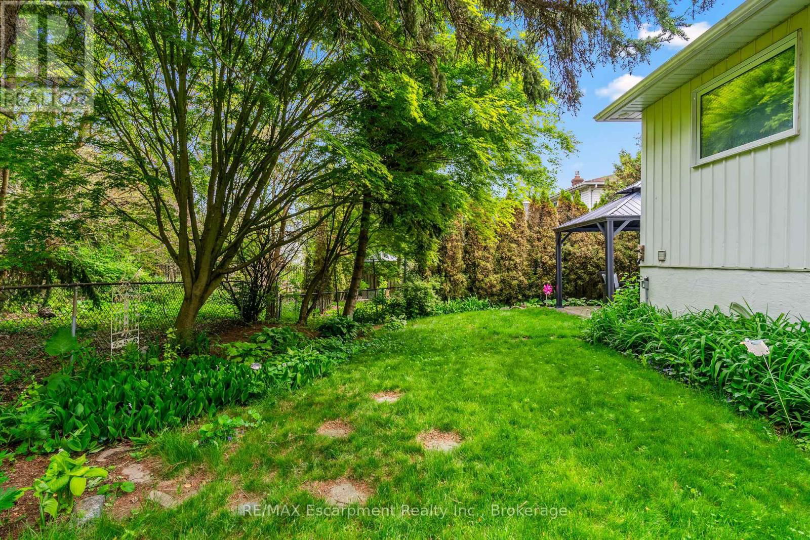 2365 DEVON ROAD Image 33