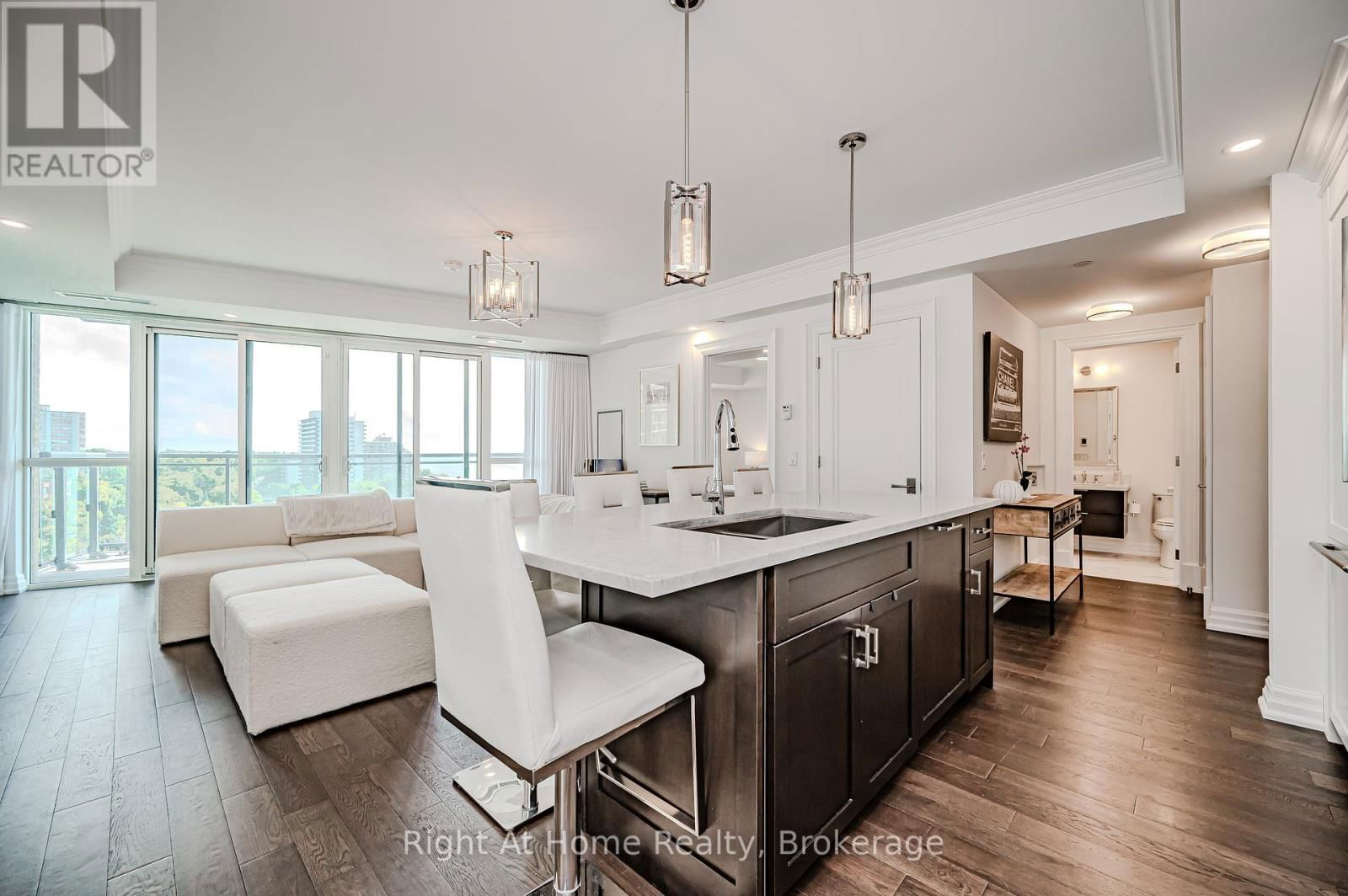 802 - 2060 LAKESHORE ROAD Image 11