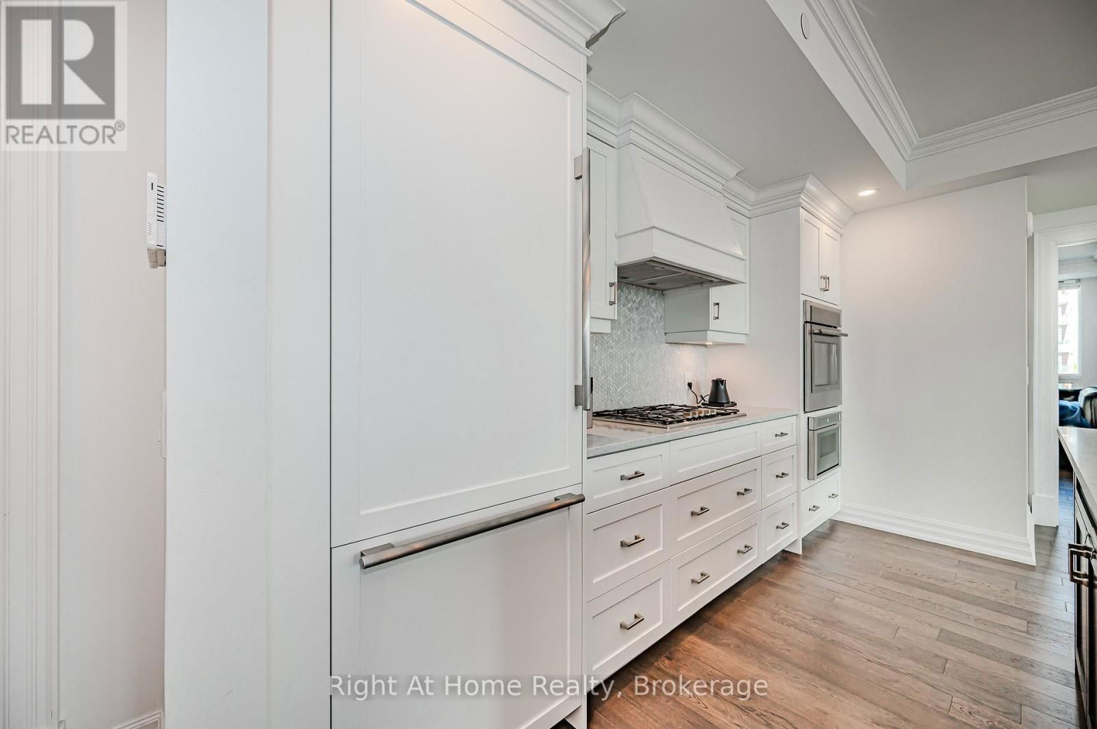 802 - 2060 LAKESHORE ROAD Image 12