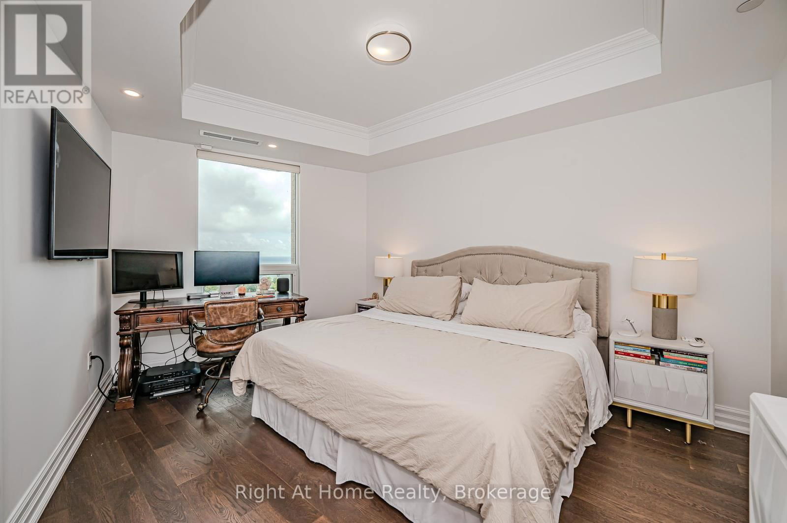 802 - 2060 LAKESHORE ROAD Image 17