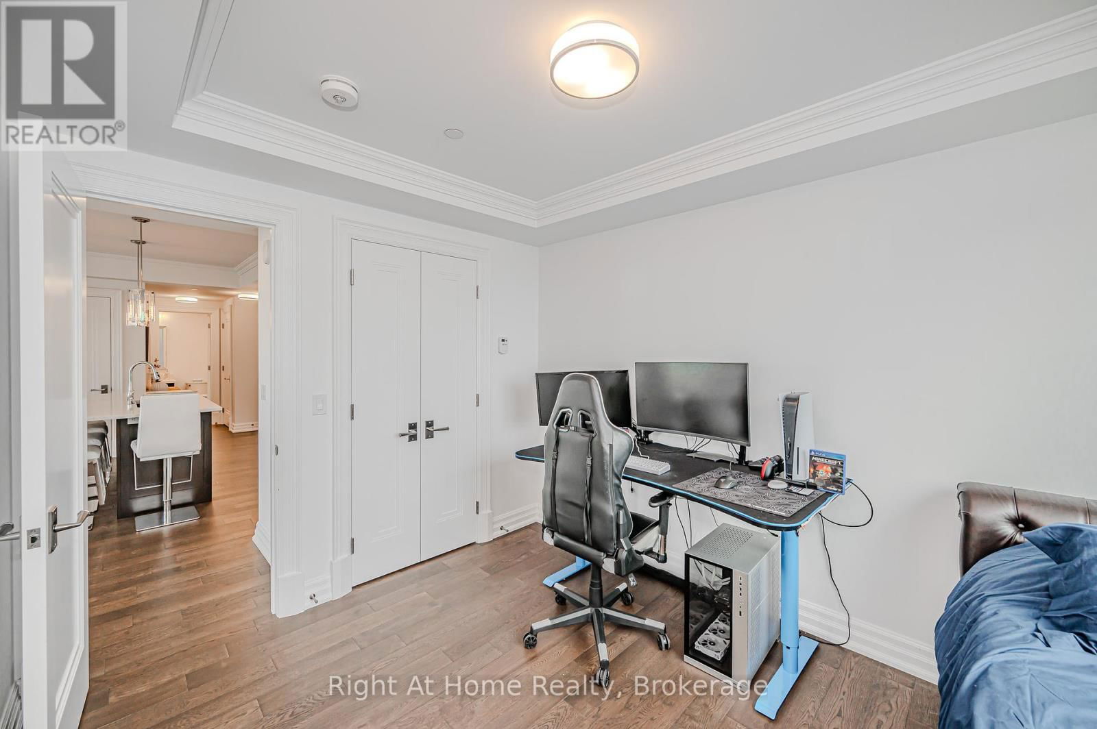 802 - 2060 LAKESHORE ROAD Image 23