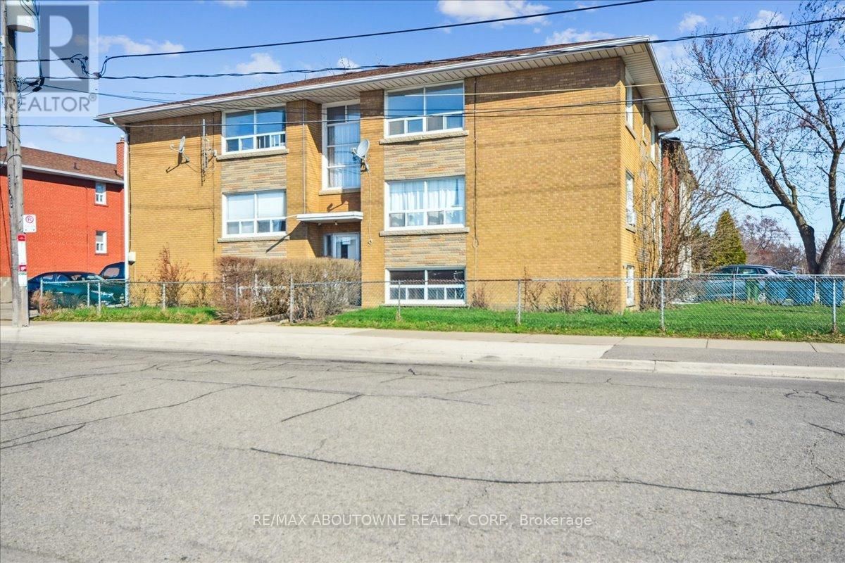 5 - 2 WESLEY STREET Image 1