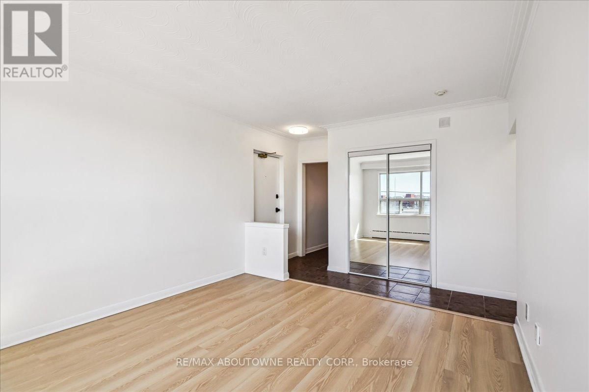5 - 2 WESLEY STREET Image 10