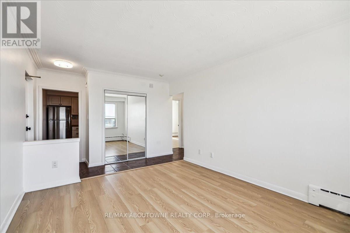 5 - 2 WESLEY STREET Image 11
