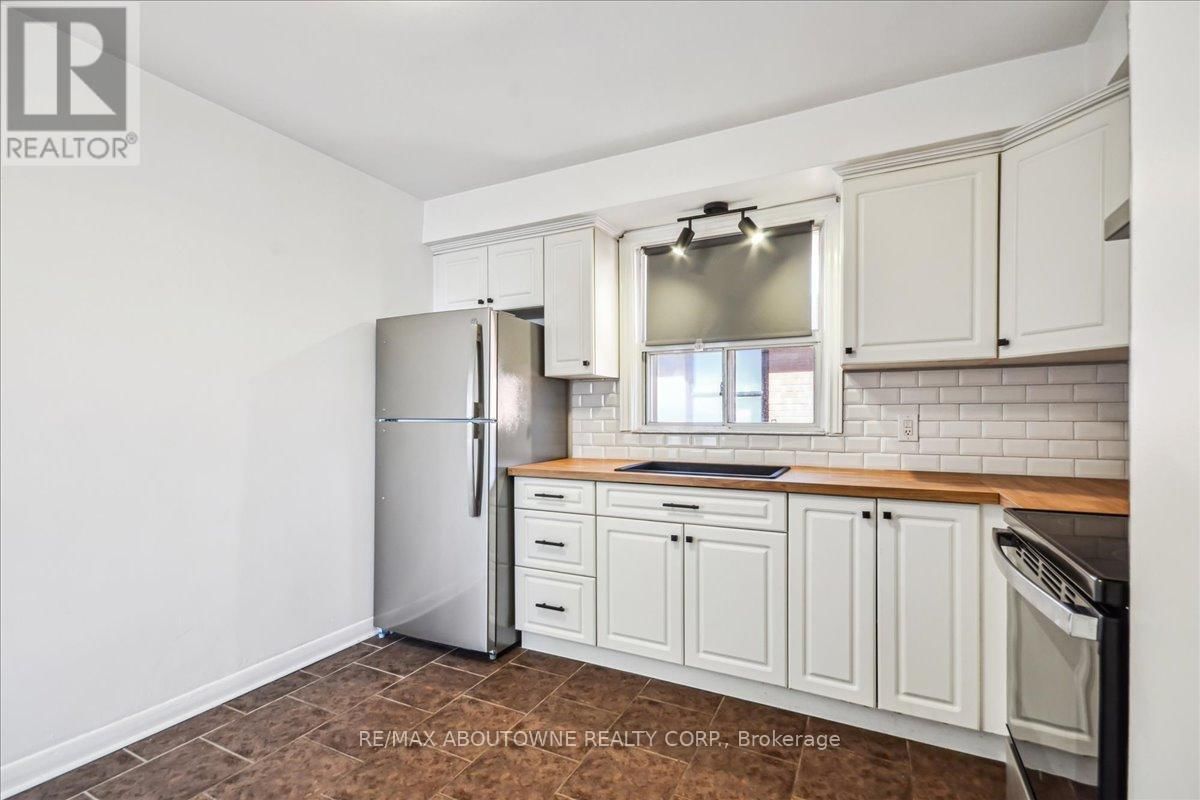 5 - 2 WESLEY STREET Image 15