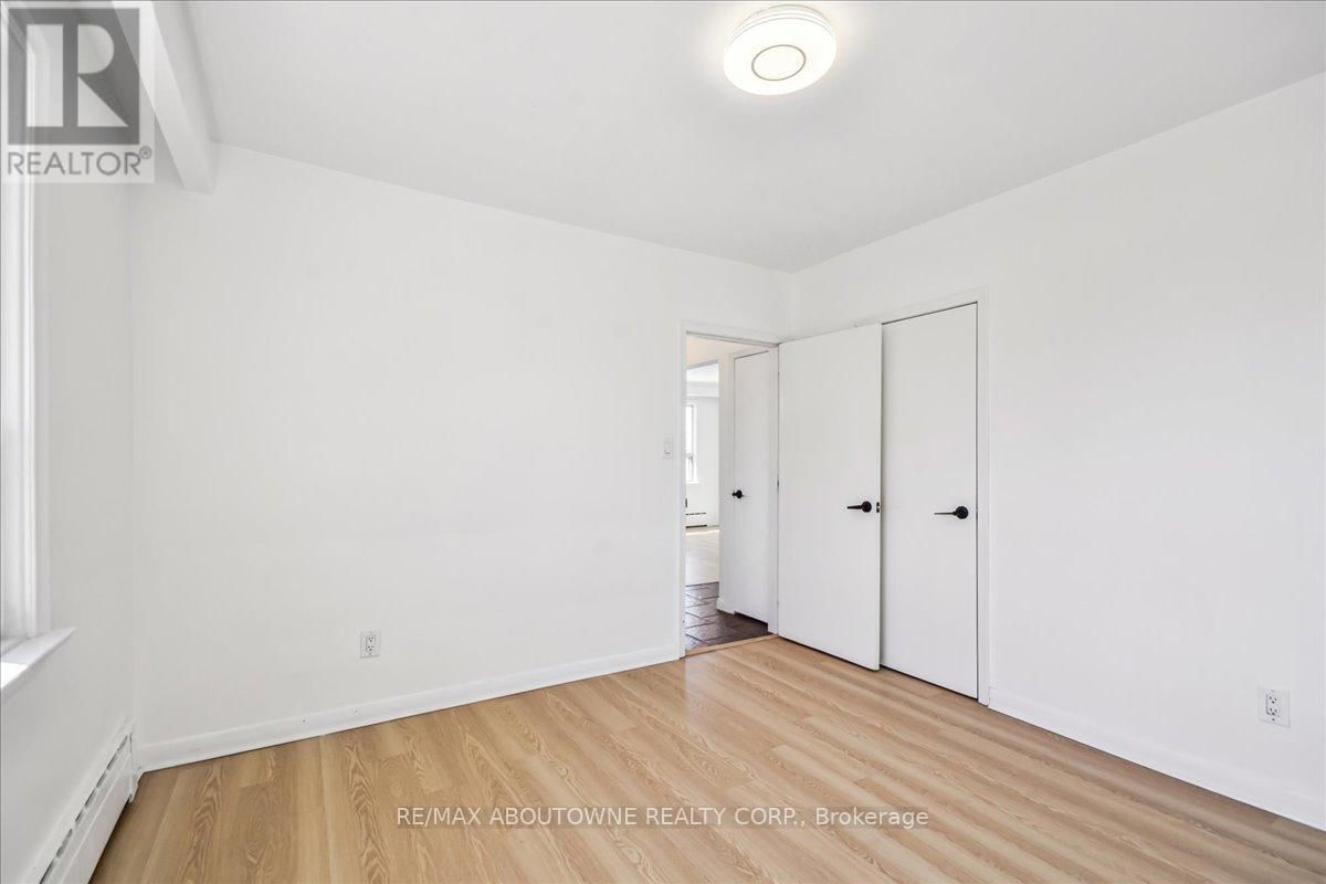 5 - 2 WESLEY STREET Image 23