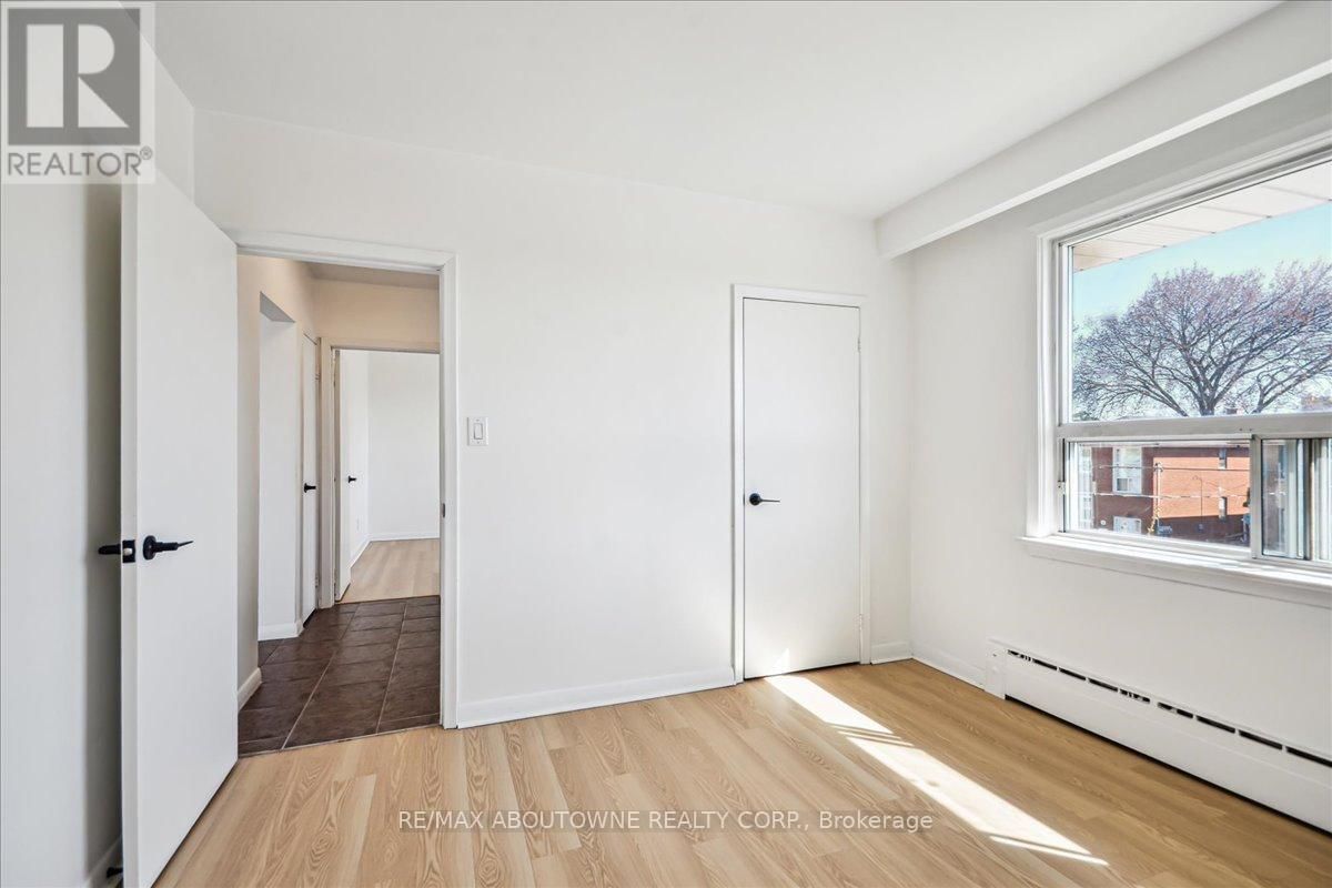 5 - 2 WESLEY STREET Image 26