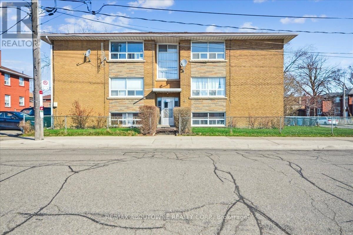 5 - 2 WESLEY STREET Image 37