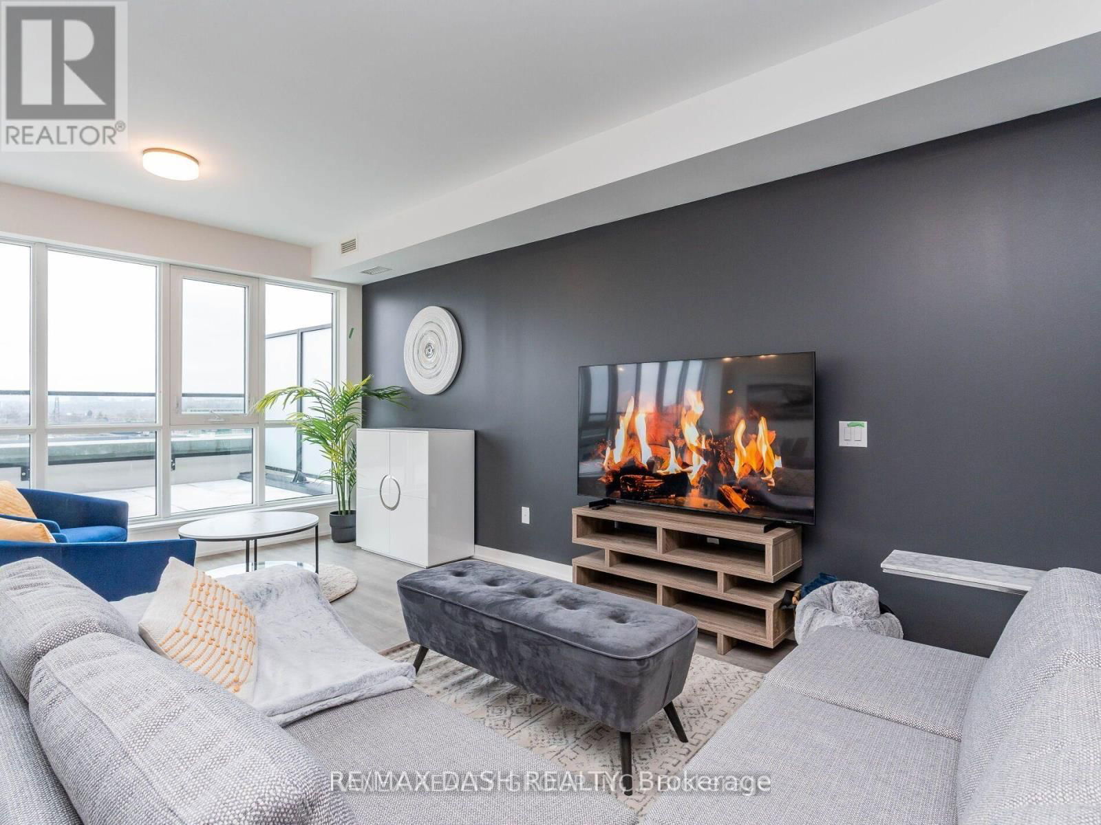 723 - 2300 ST CLAIR AVENUE WEST Image 23