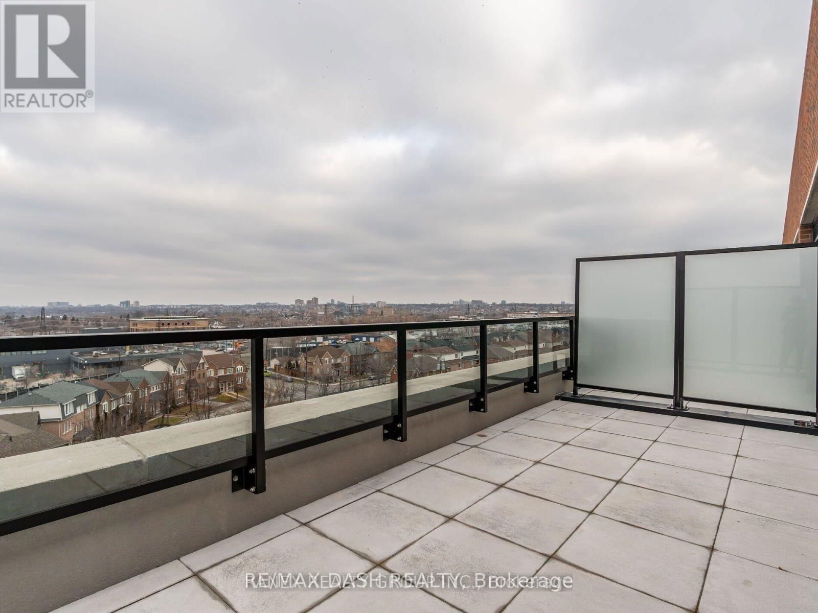 723 - 2300 ST CLAIR AVENUE WEST Image 39