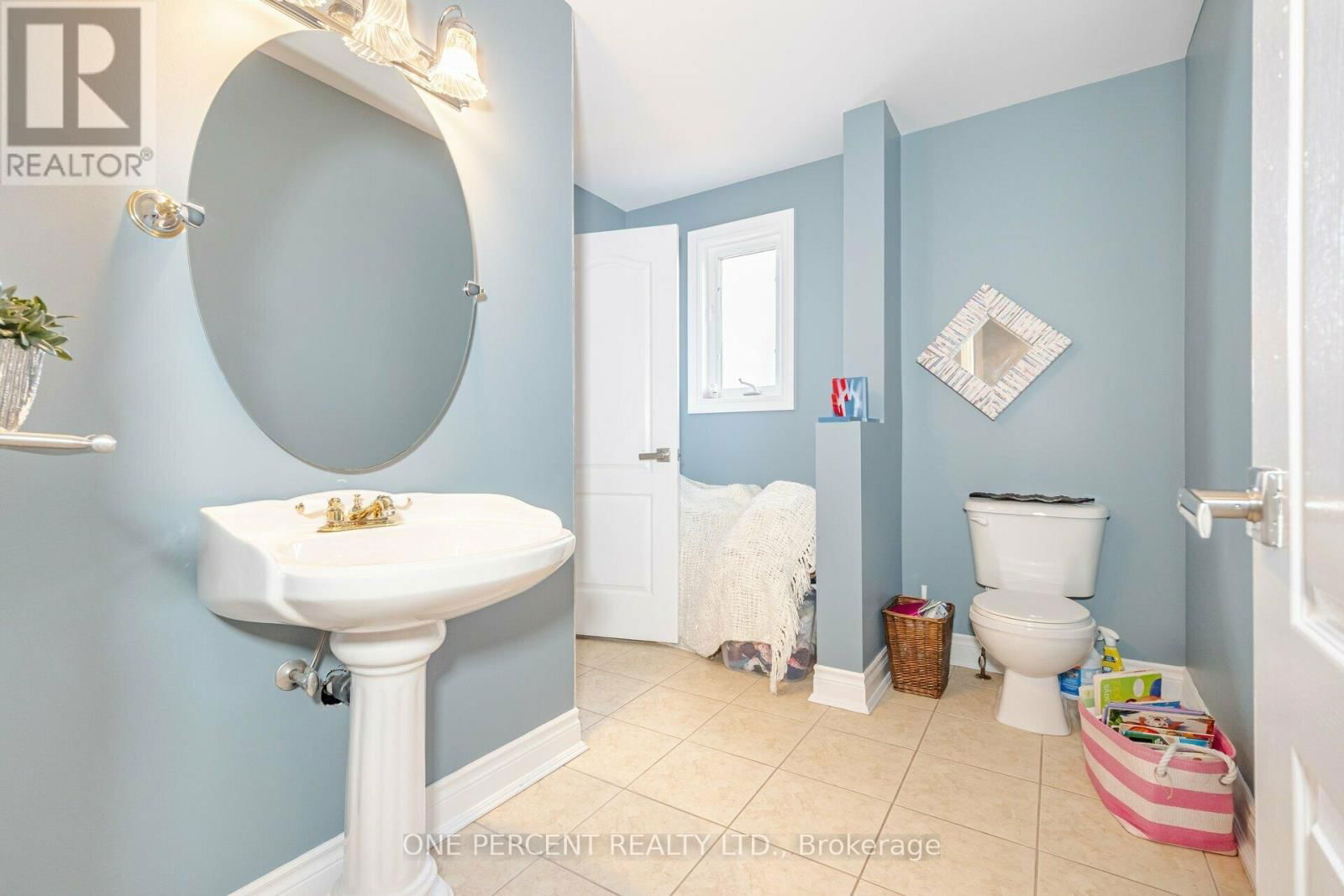 110 PALMER CIRCLE Image 23