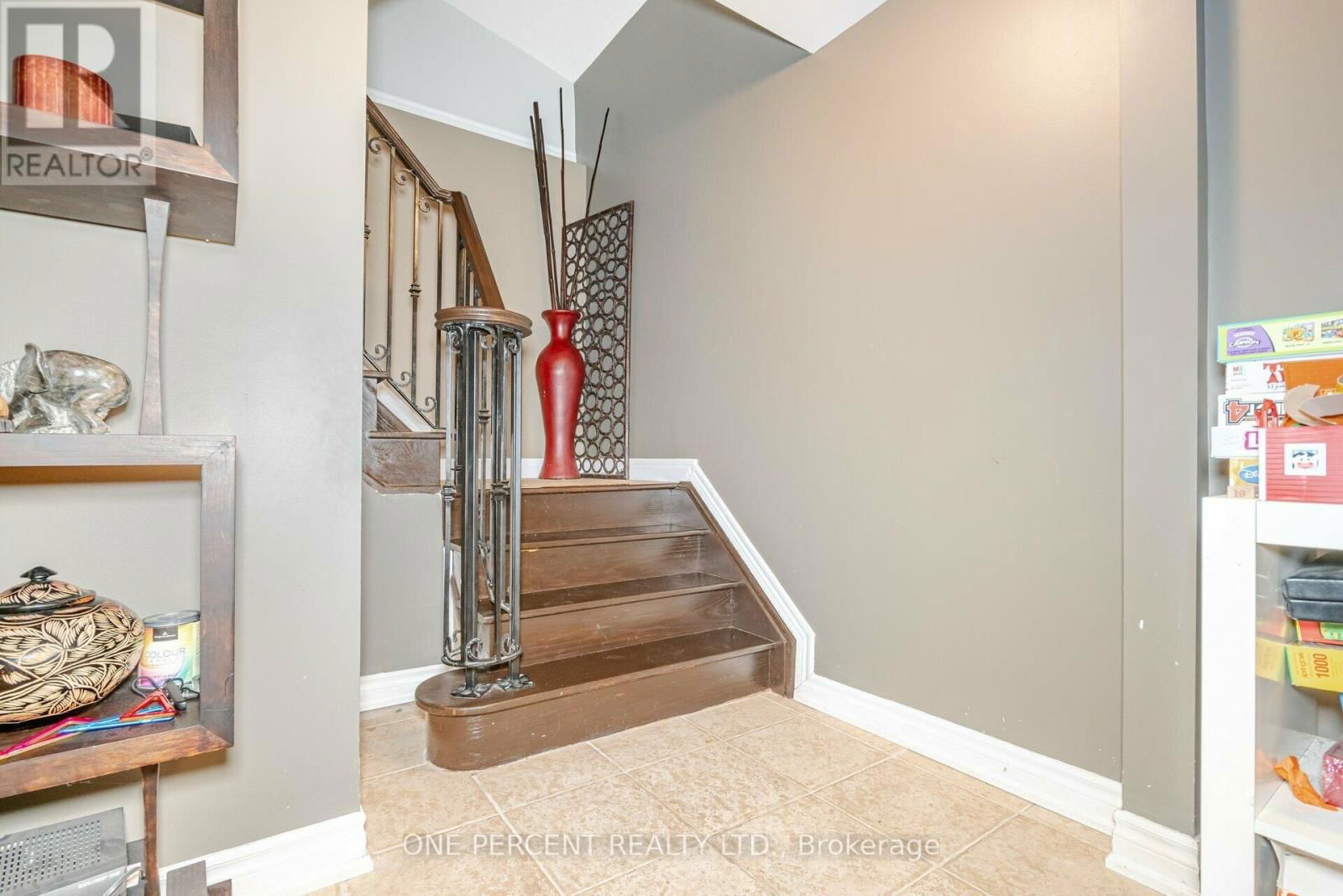 110 PALMER CIRCLE Image 24