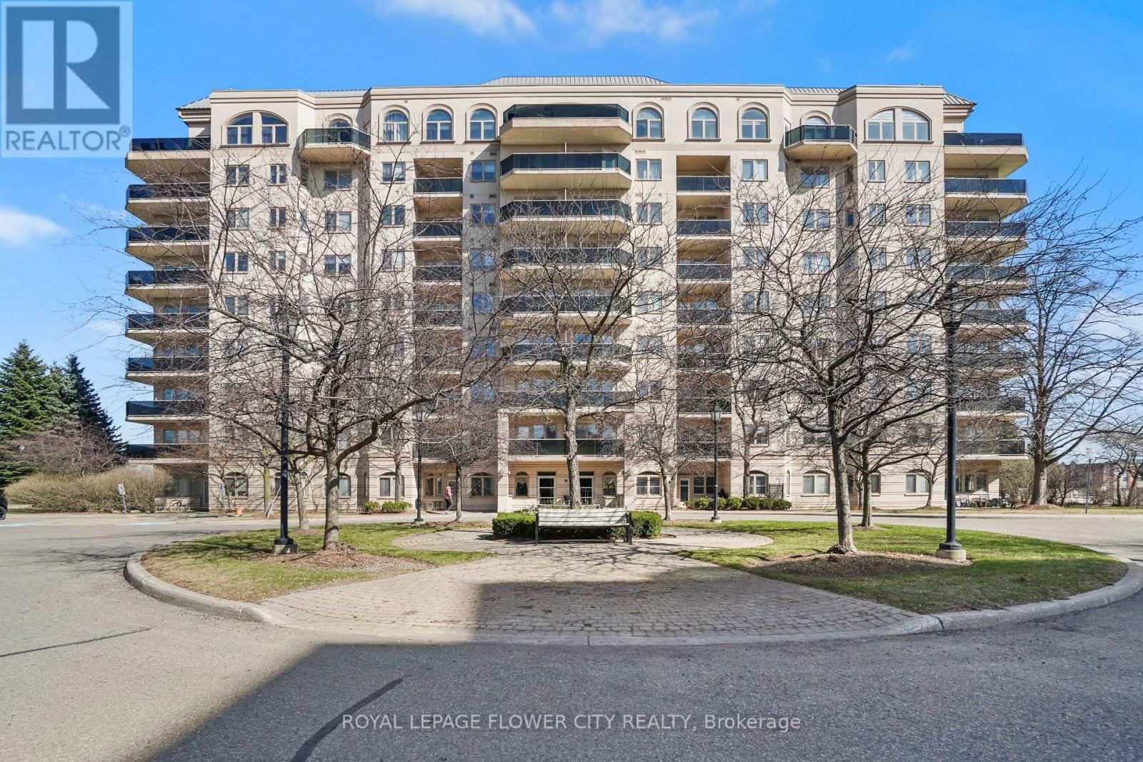 701 - 10 DAYSPRING CIRCLE Image 1