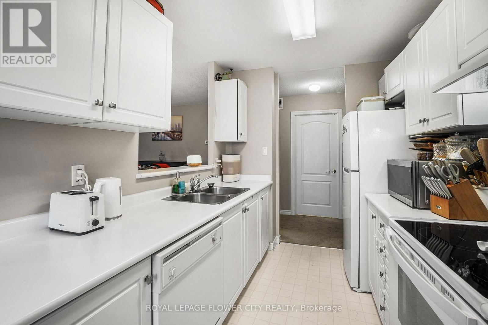 701 - 10 DAYSPRING CIRCLE Image 10