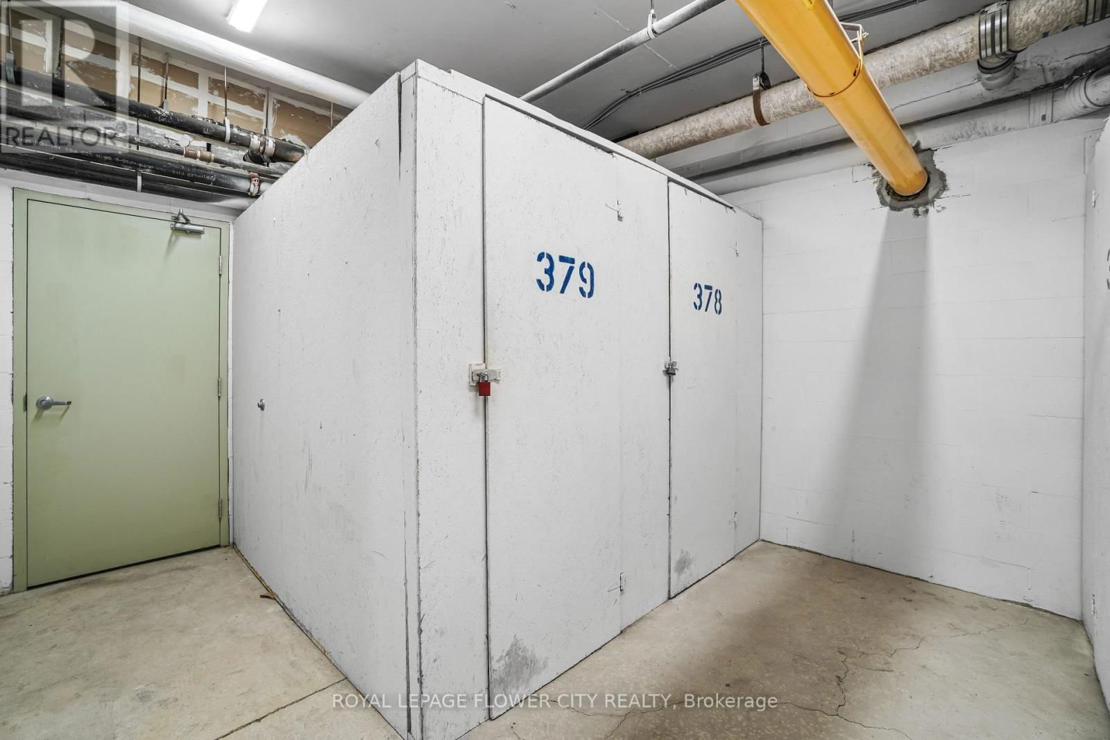 701 - 10 DAYSPRING CIRCLE Image 32