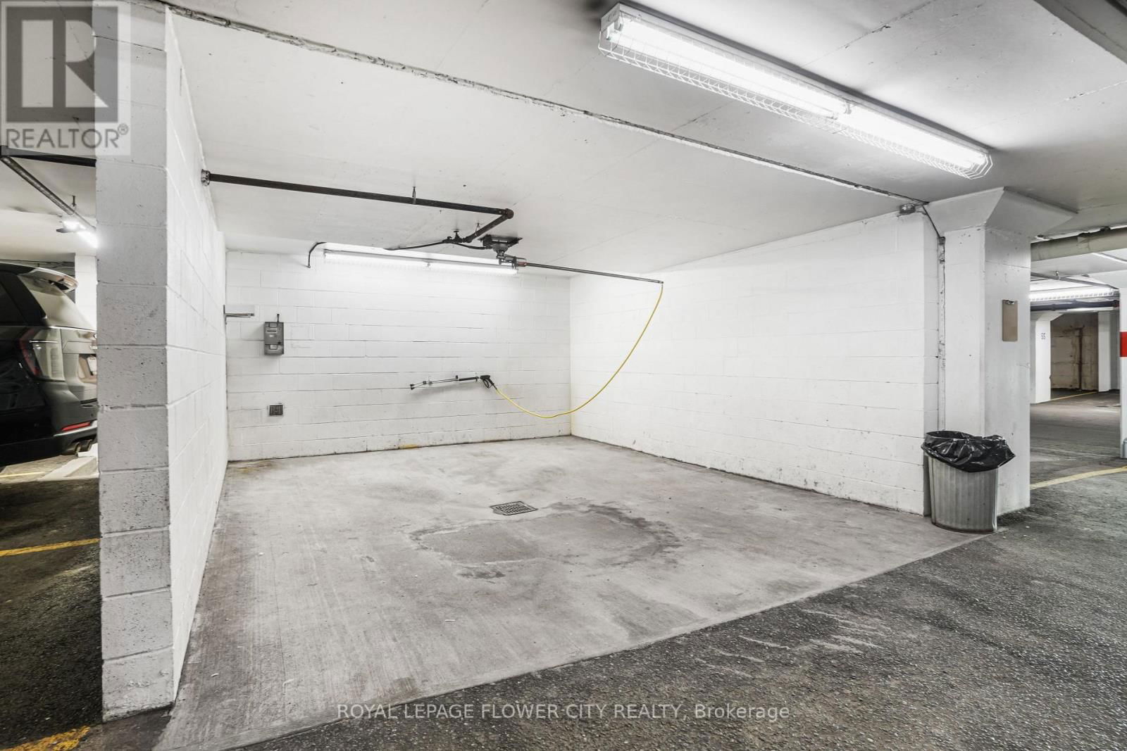 701 - 10 DAYSPRING CIRCLE Image 33