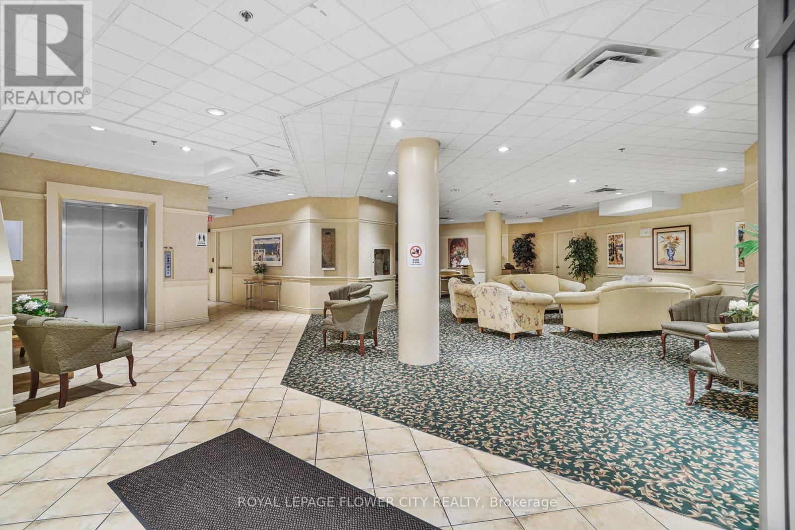 701 - 10 DAYSPRING CIRCLE Image 34