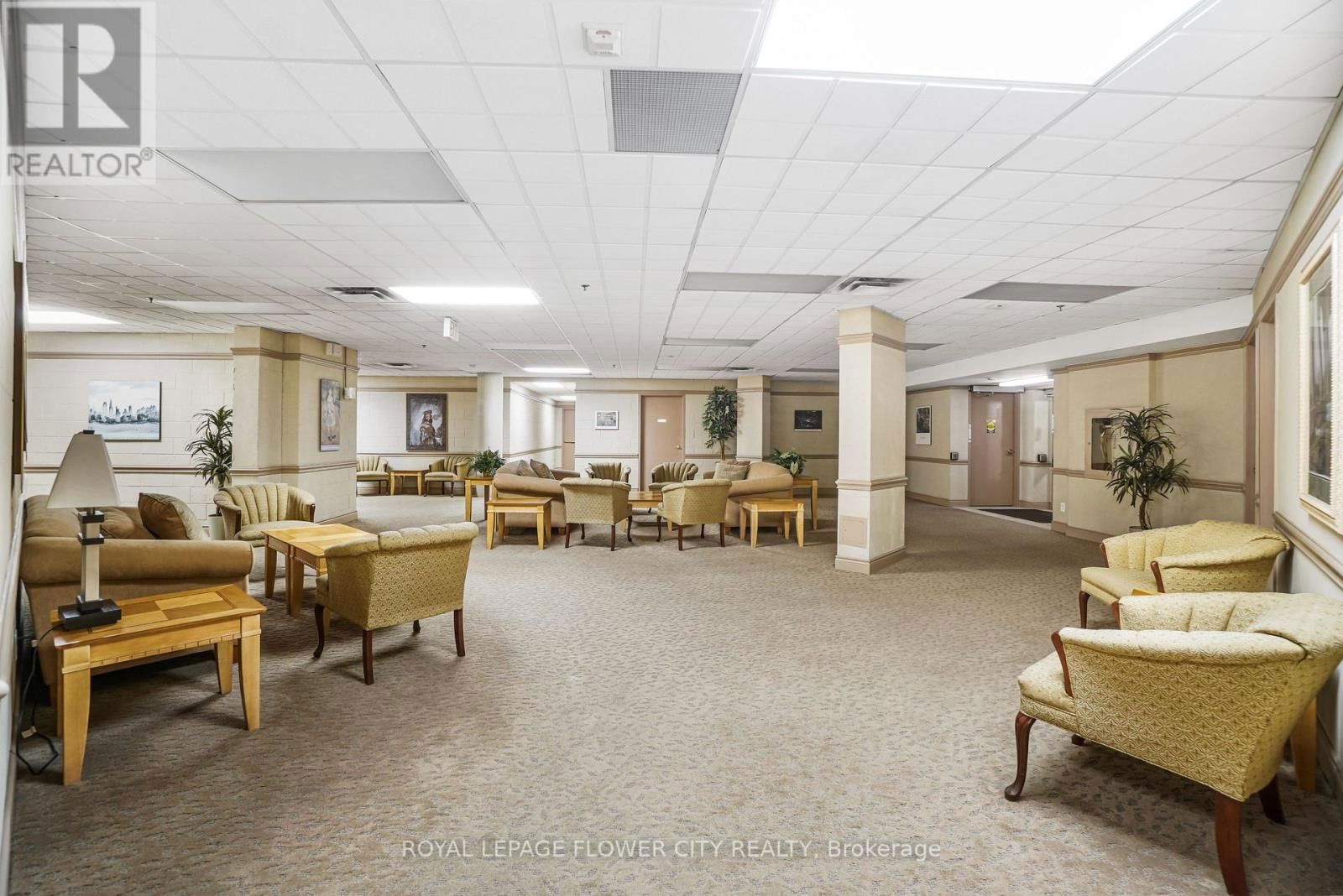 701 - 10 DAYSPRING CIRCLE Image 37