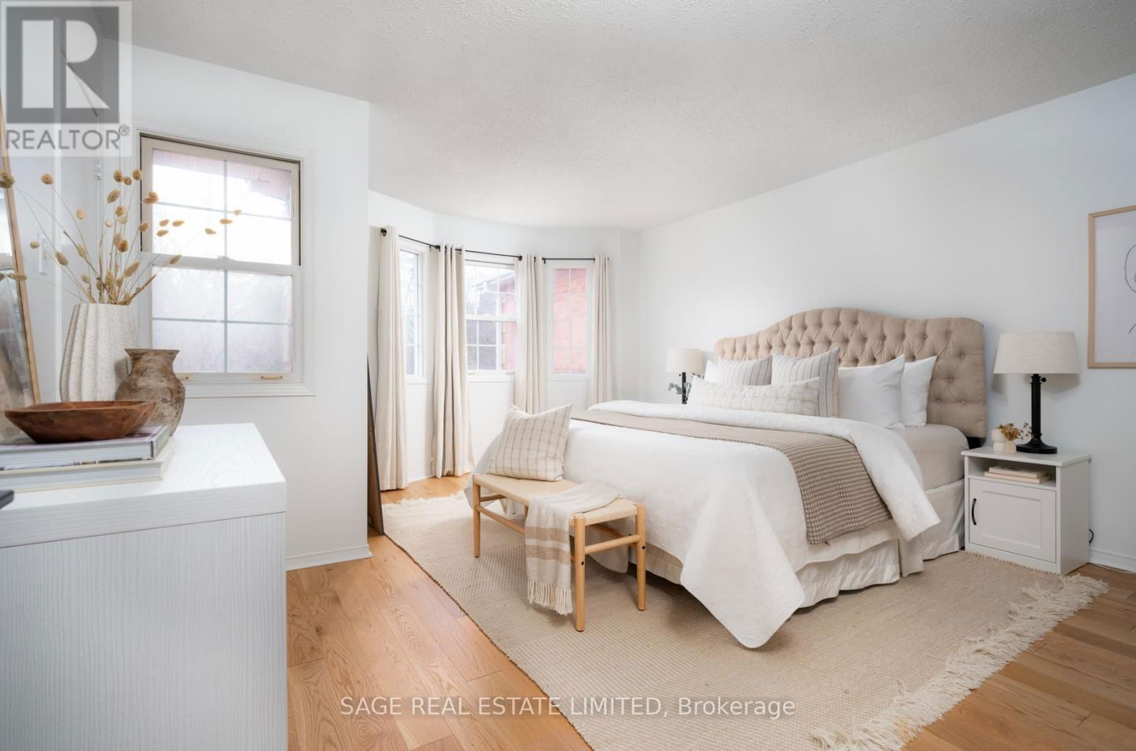 1194 MCCRANEY STREET EAST Image 20