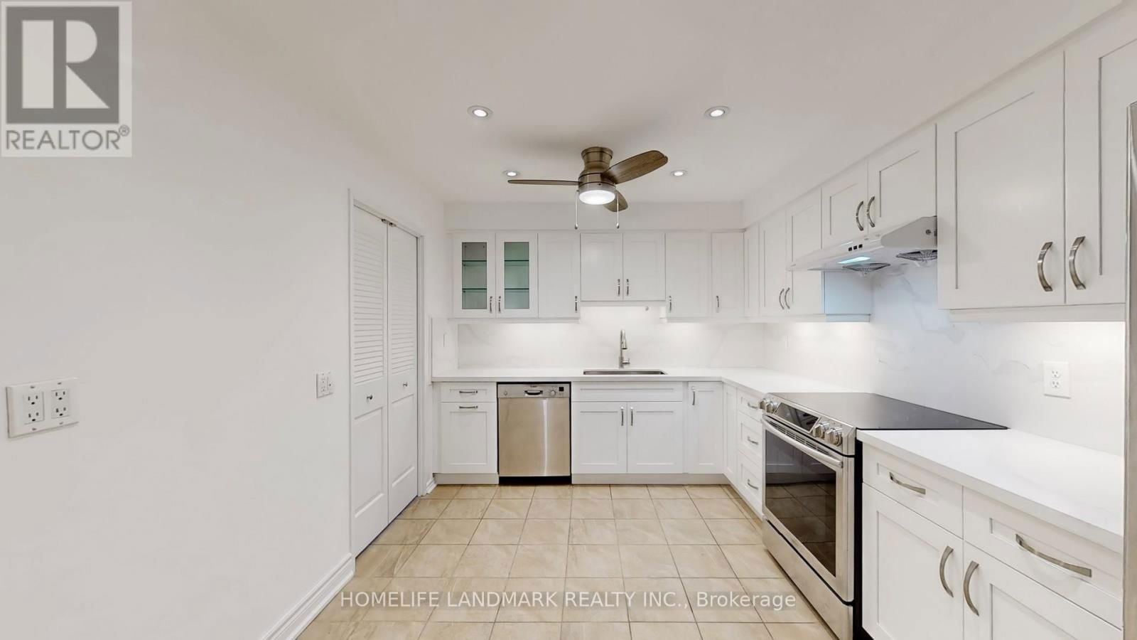 107 - 2185 MARINE DRIVE Image 10