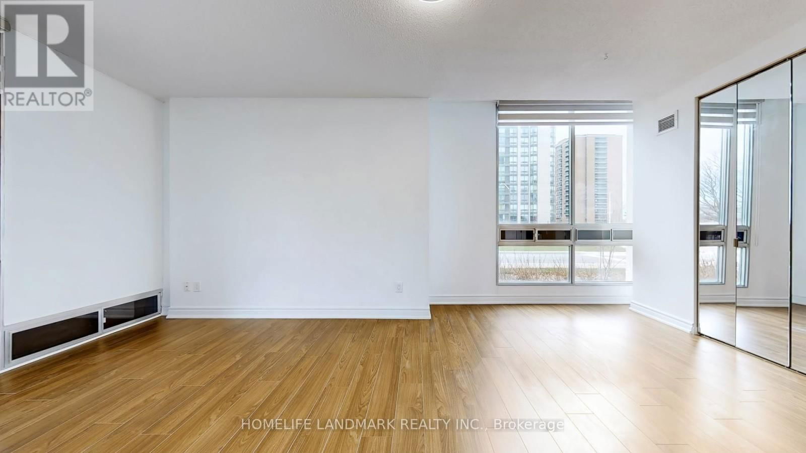 107 - 2185 MARINE DRIVE Image 13