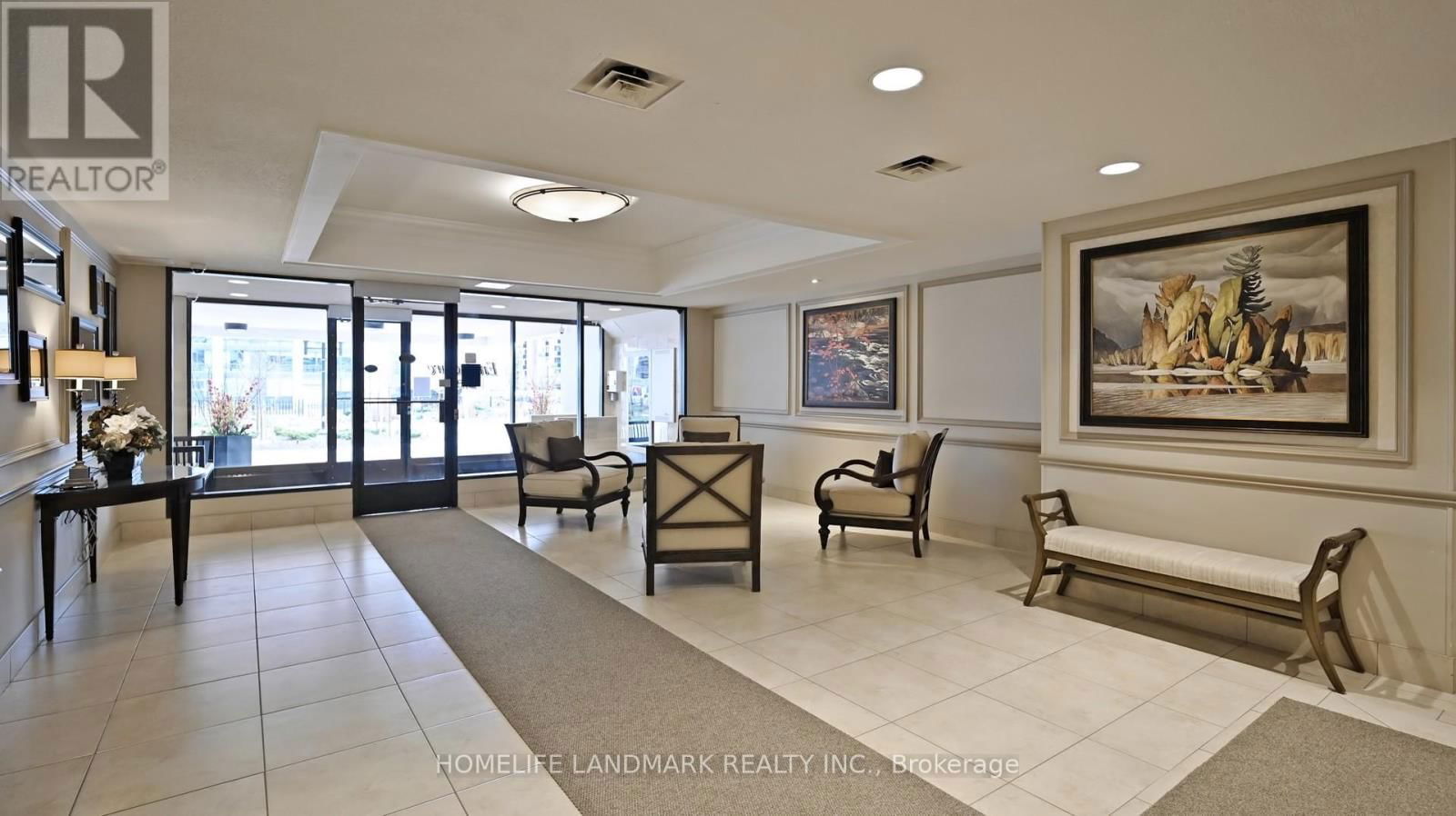 107 - 2185 MARINE DRIVE Image 2