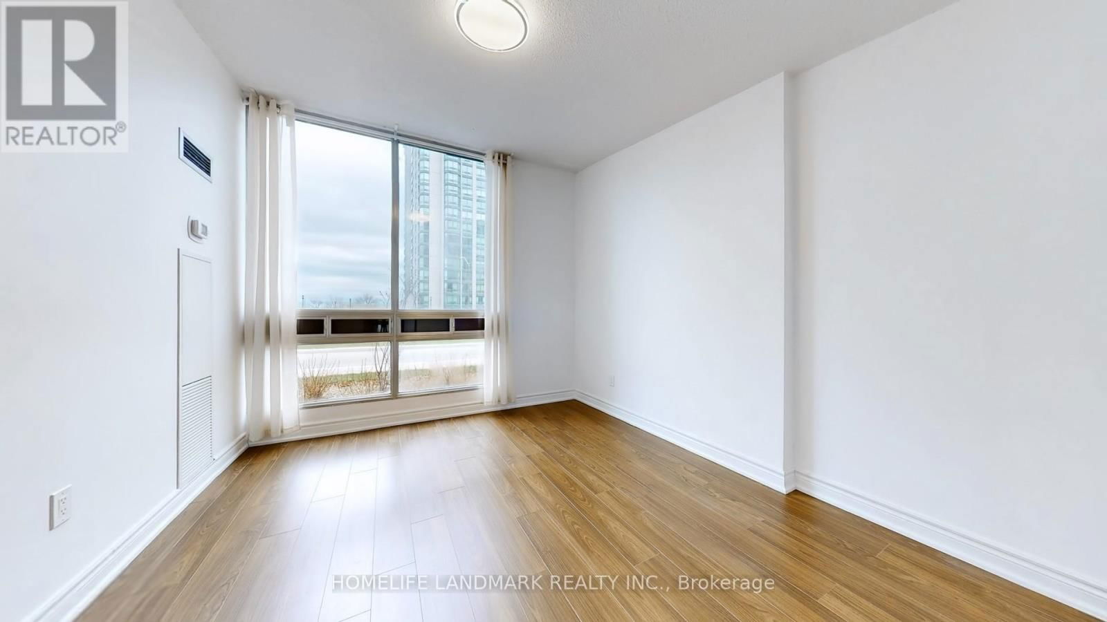 107 - 2185 MARINE DRIVE Image 20