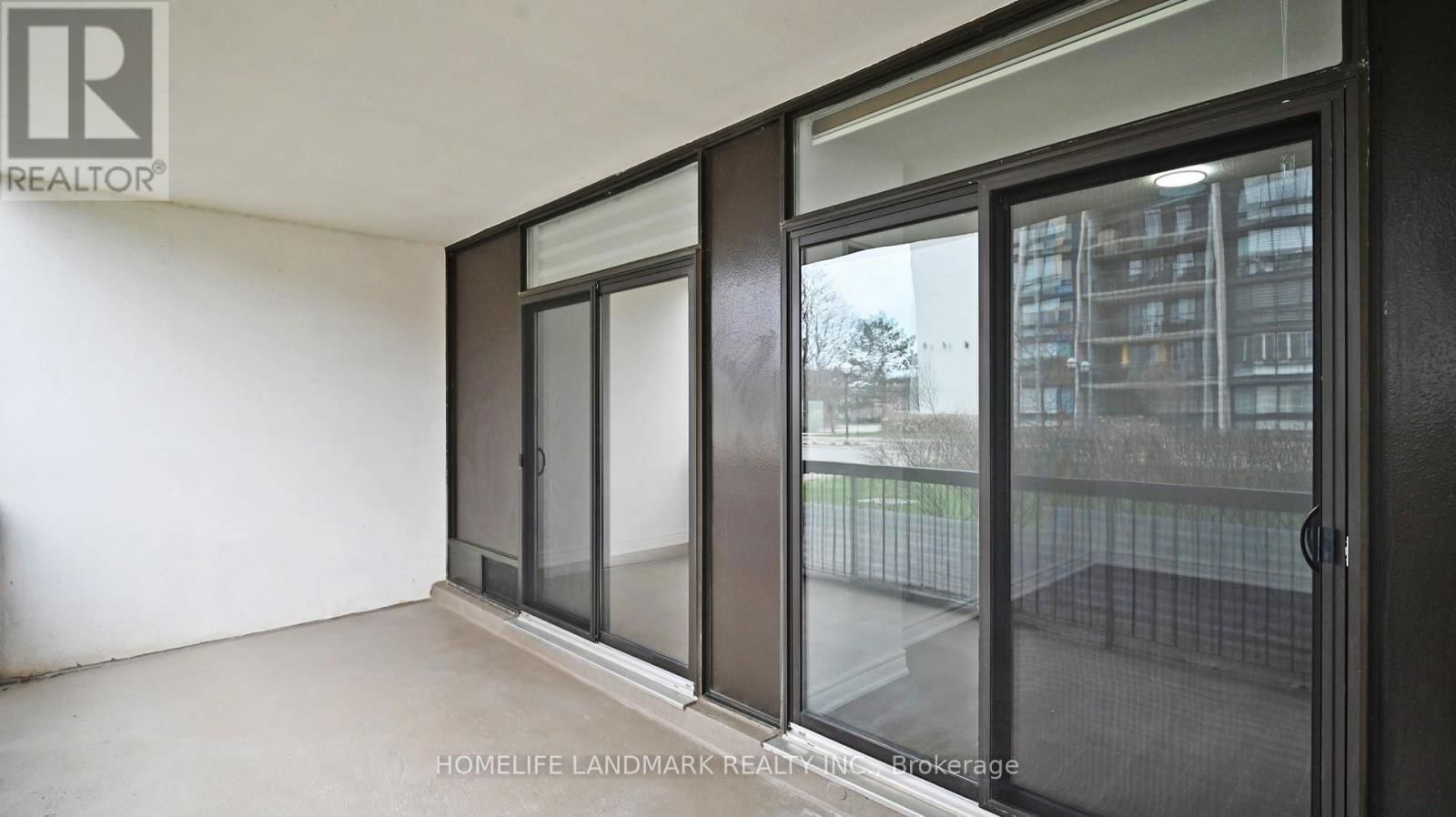 107 - 2185 MARINE DRIVE Image 26