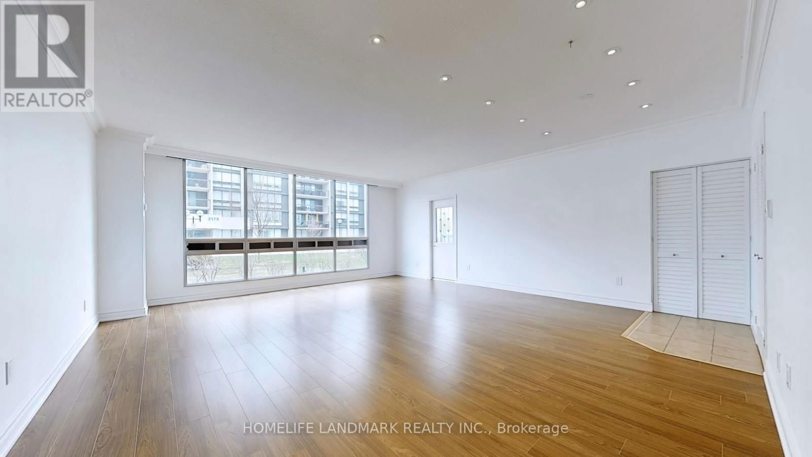 107 - 2185 MARINE DRIVE Image 4