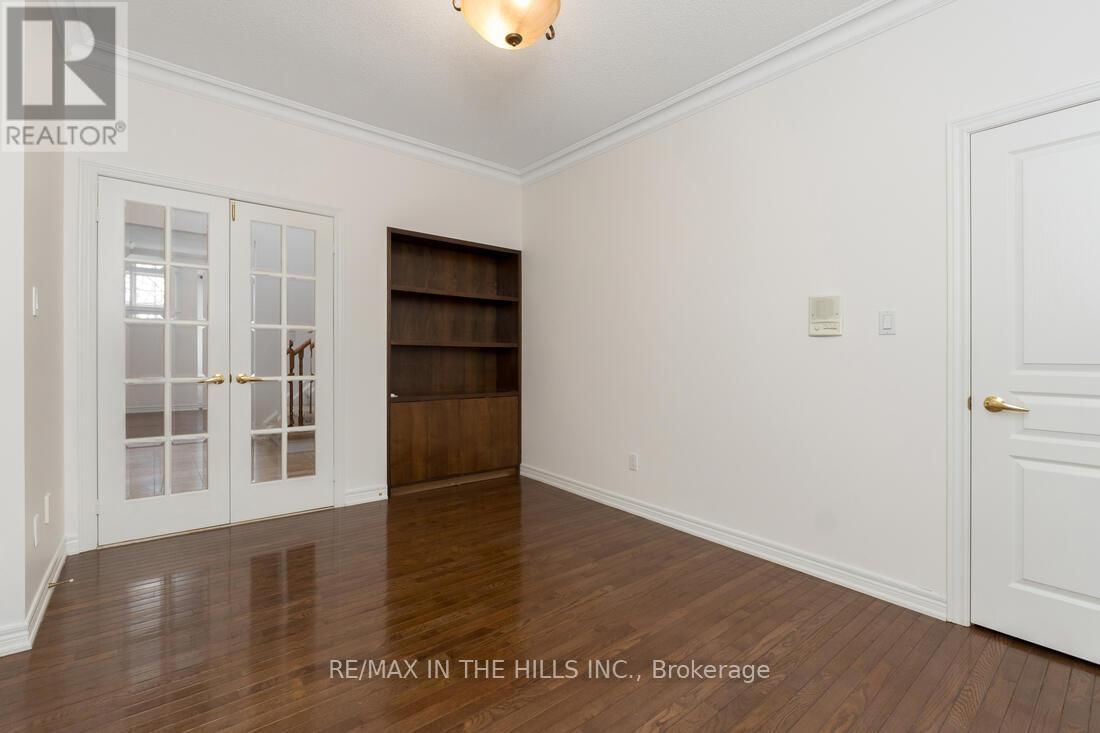 27 - 2165 STAVEBANK ROAD Image 26