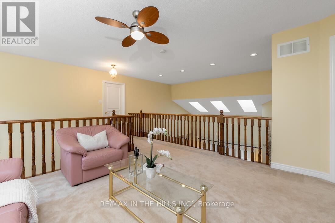 27 - 2165 STAVEBANK ROAD Image 36